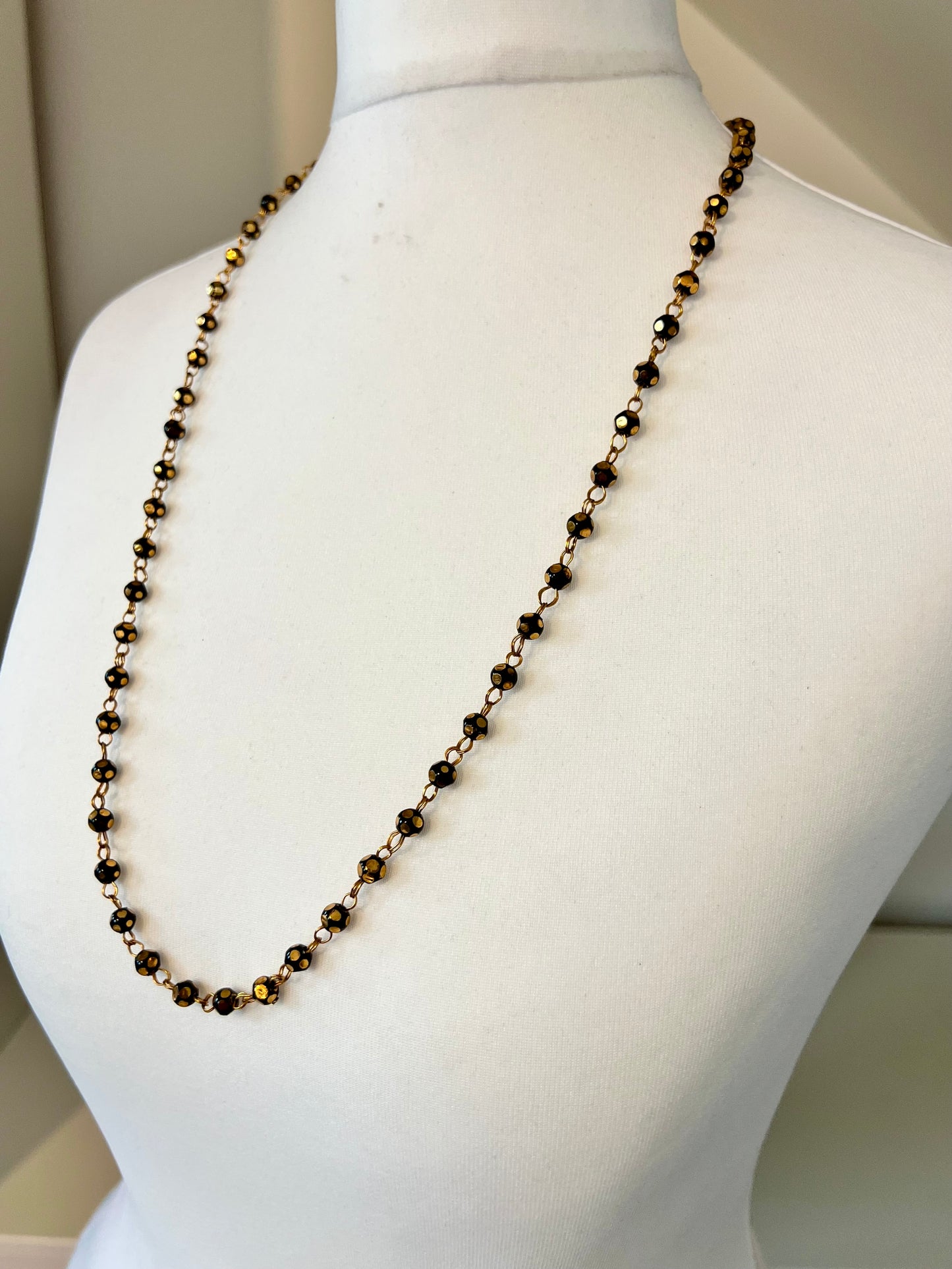 SHABI - Simple long black and gold ball chain N3222