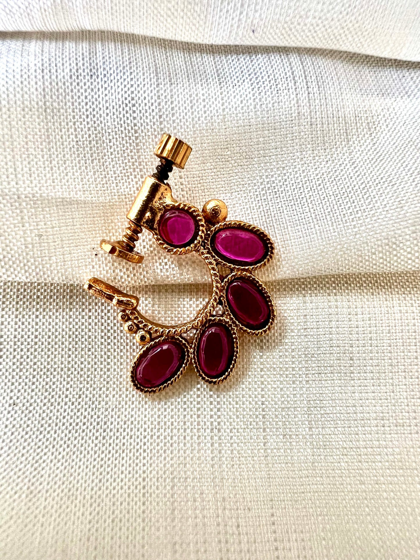 Antique ruby stoned nosering NR3014