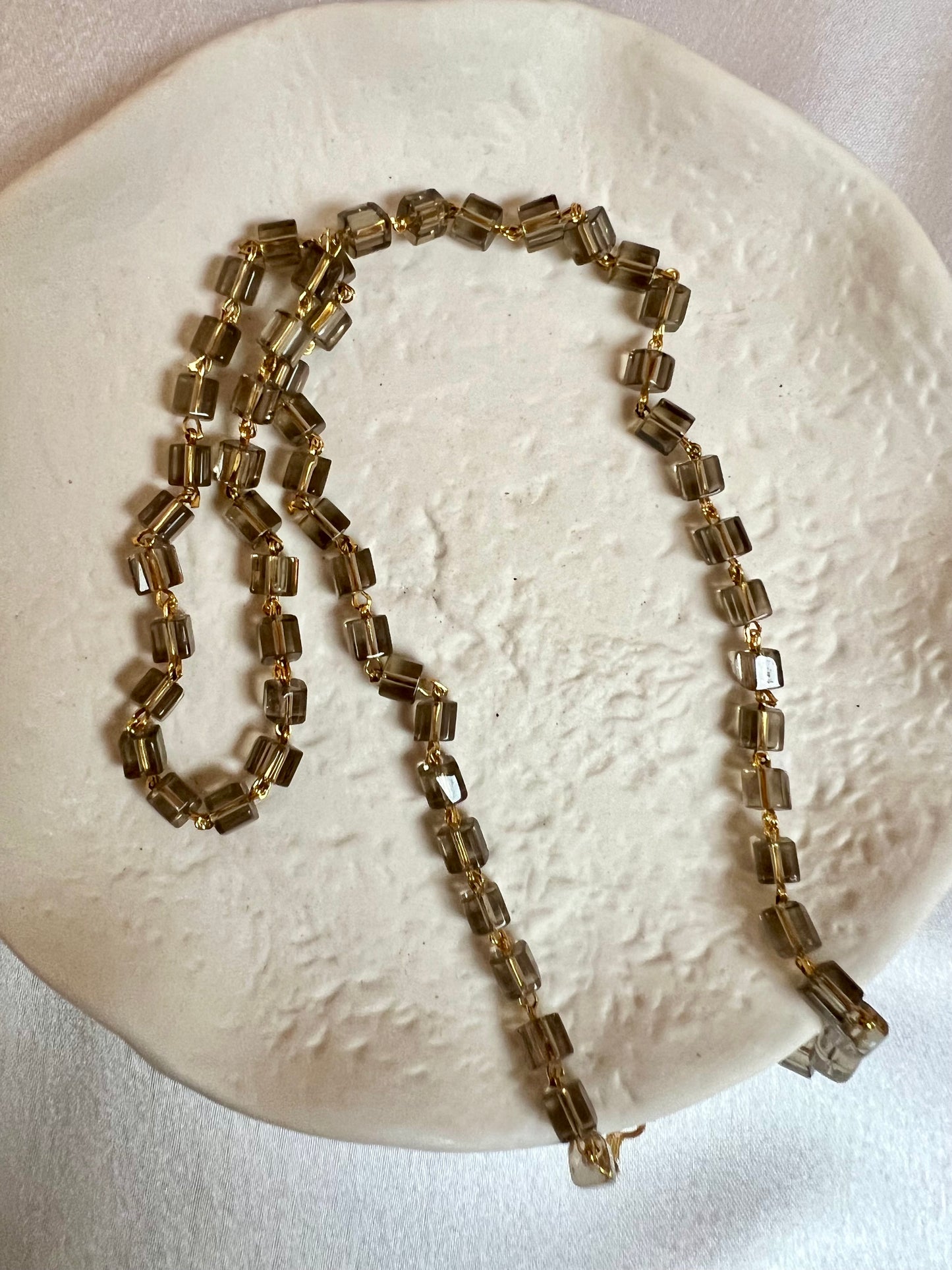 KABILA - Simple grey squared beads with a golden short chain N3233