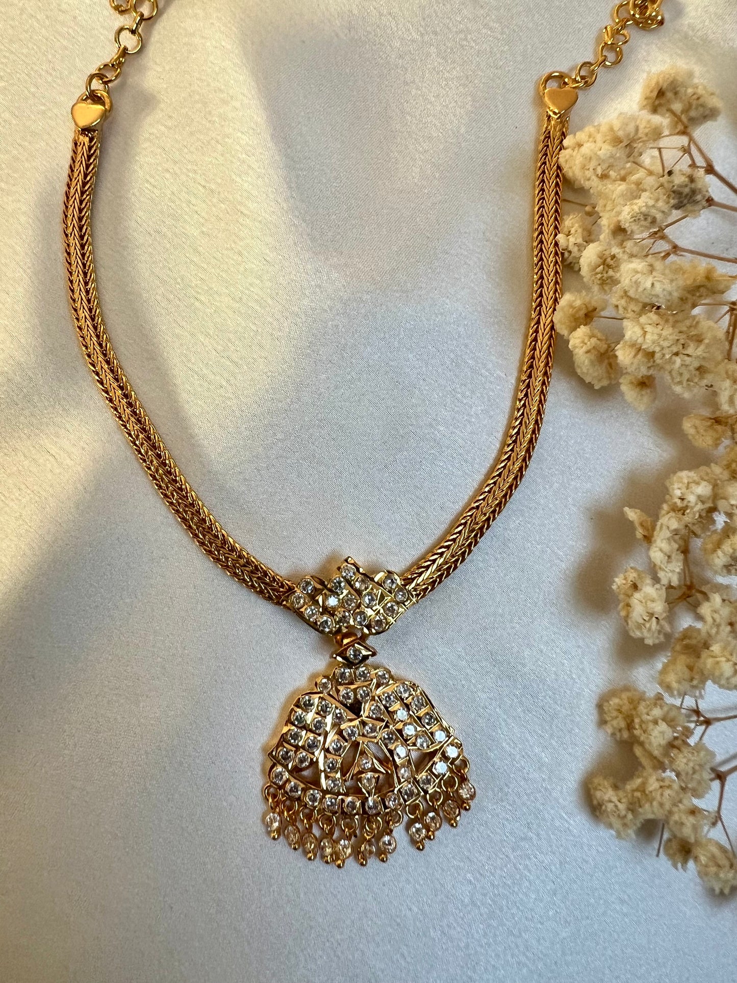 KAVITHAA - White stones short impon attigai N3151