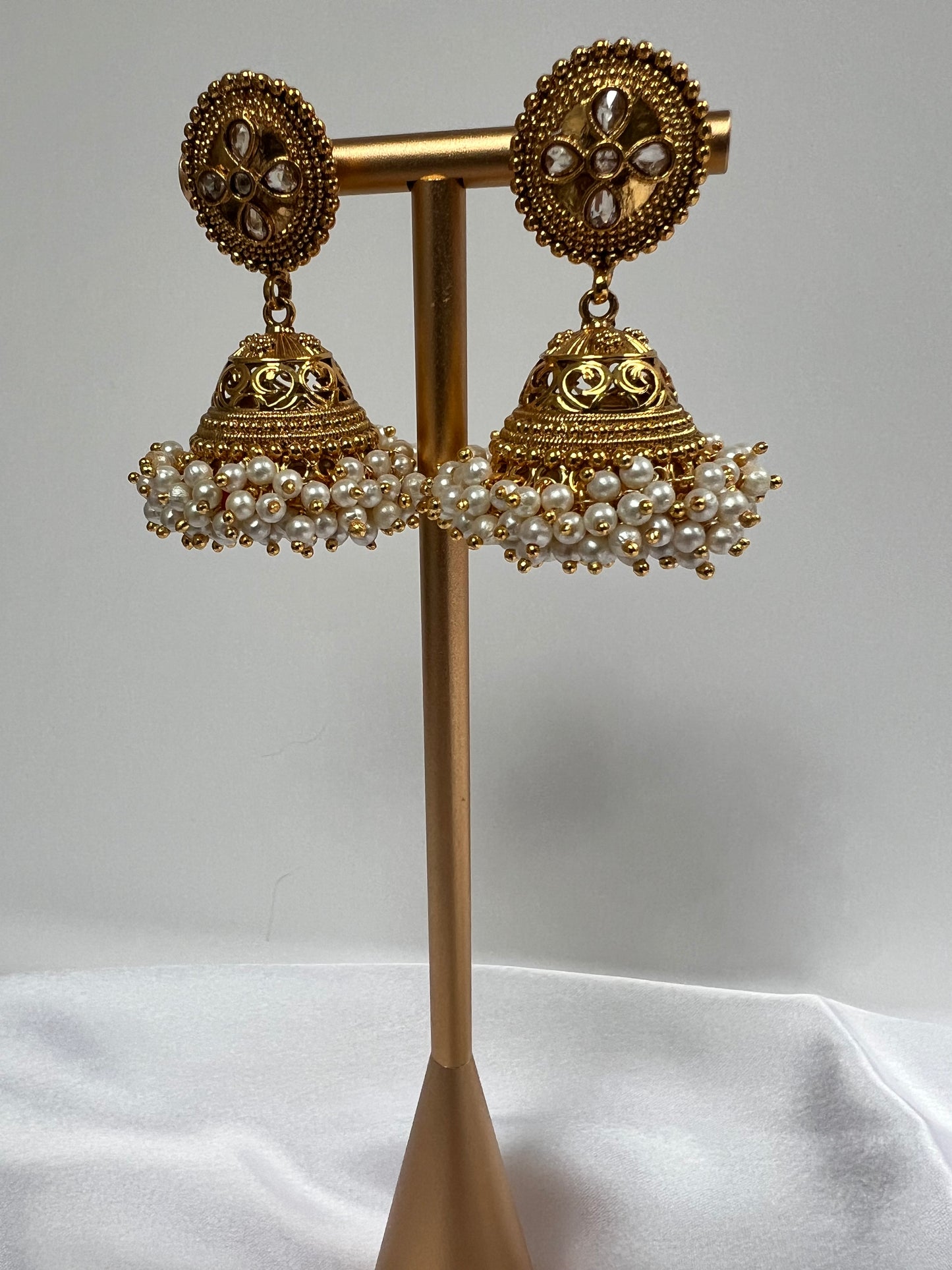 Antique plain gold plated earring E3018