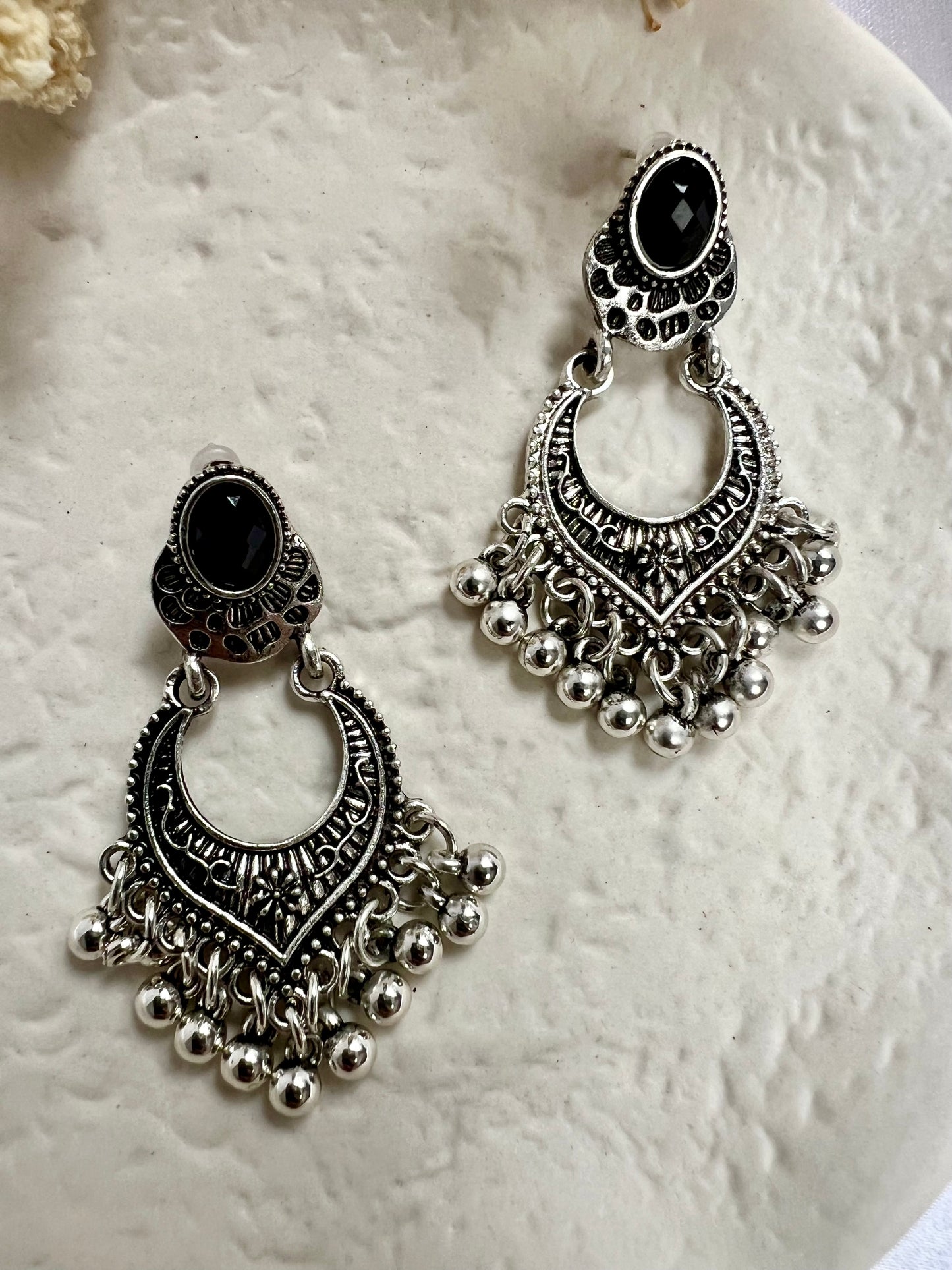 SImple antique silver flat earrings E3070
