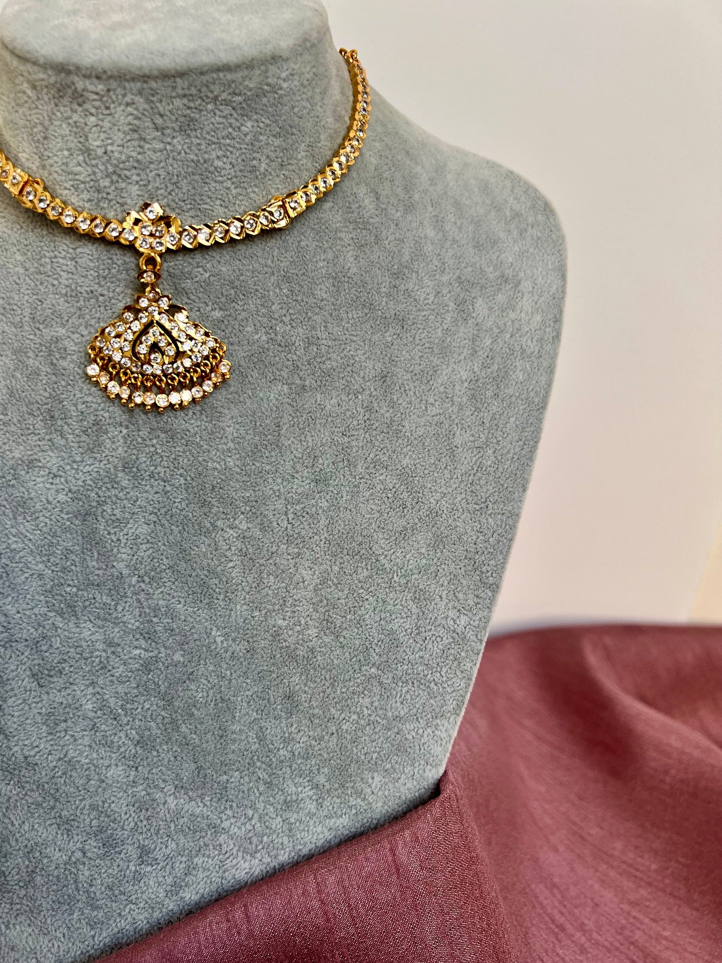 KANI - Simple traditional attigai with white stones N3091