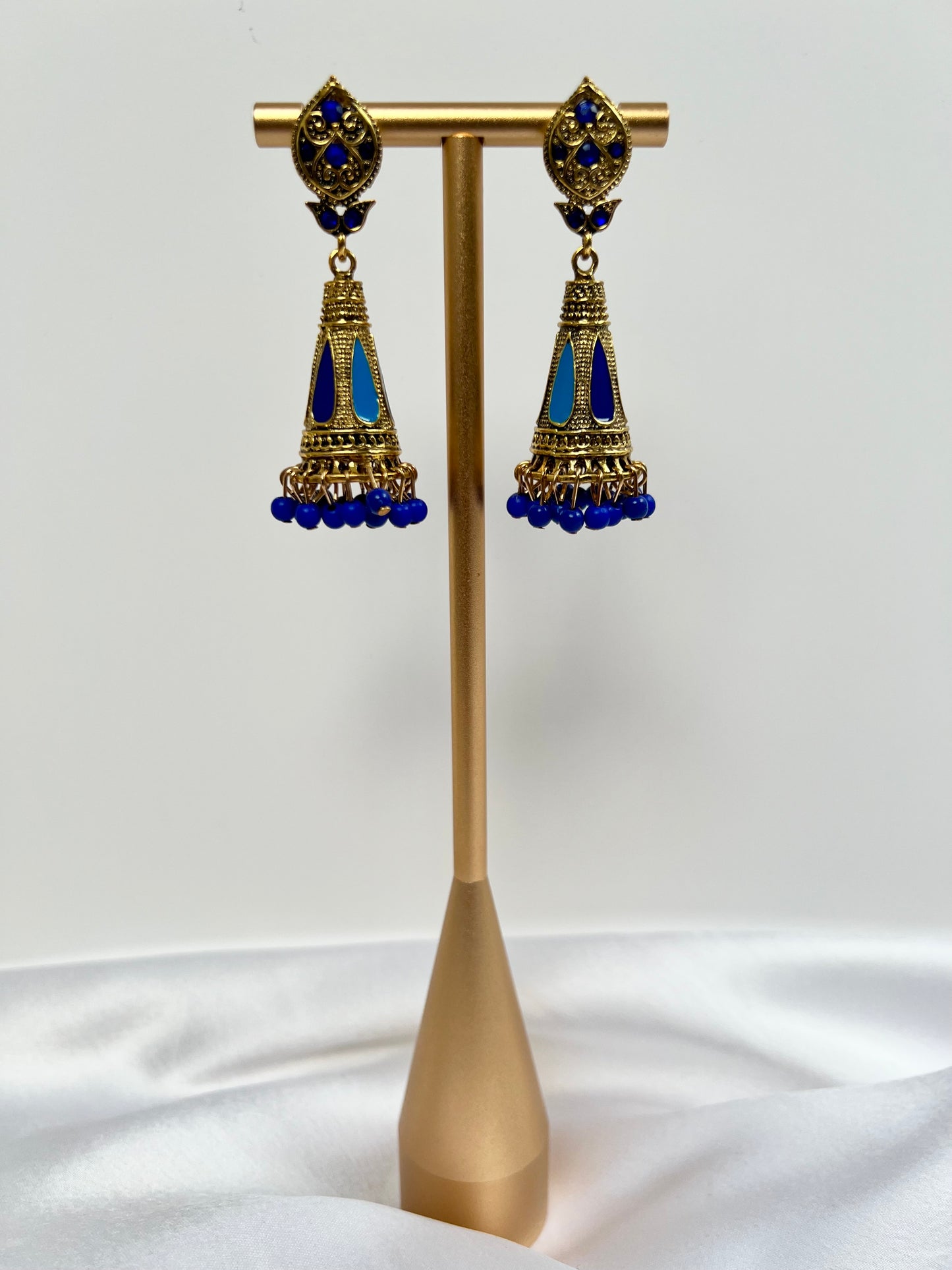 Antique gold blue long earrings E3082