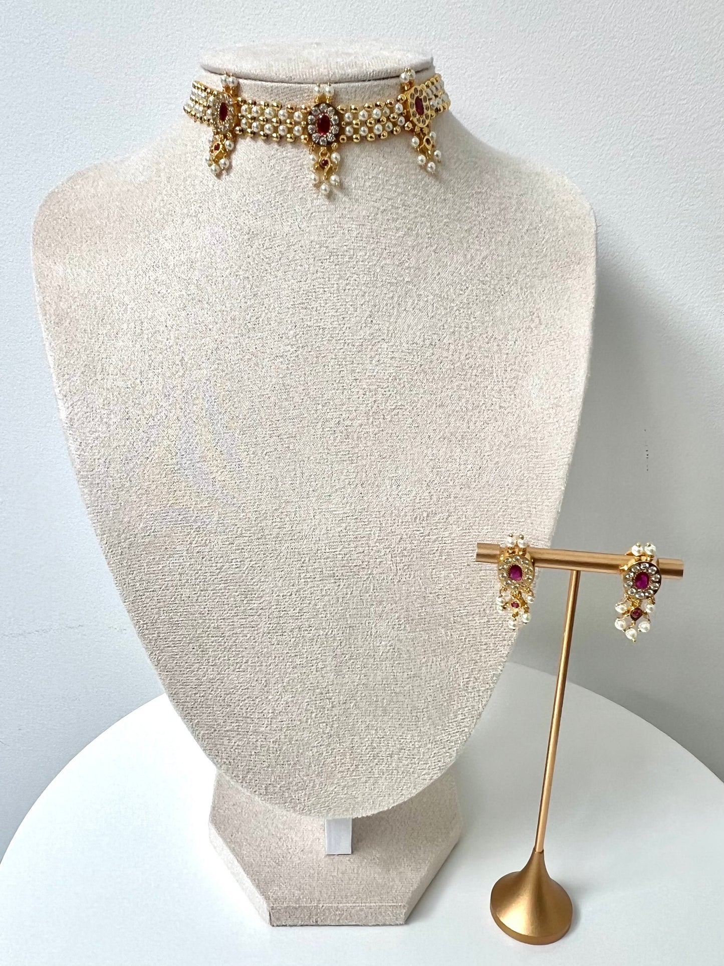 KANIMOZHI- Impon pearl choker in ruby and white with matching earrings N3298