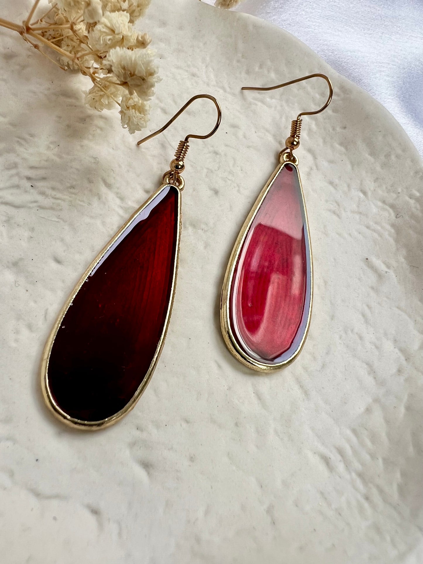 Long dark red gold earrings E3077