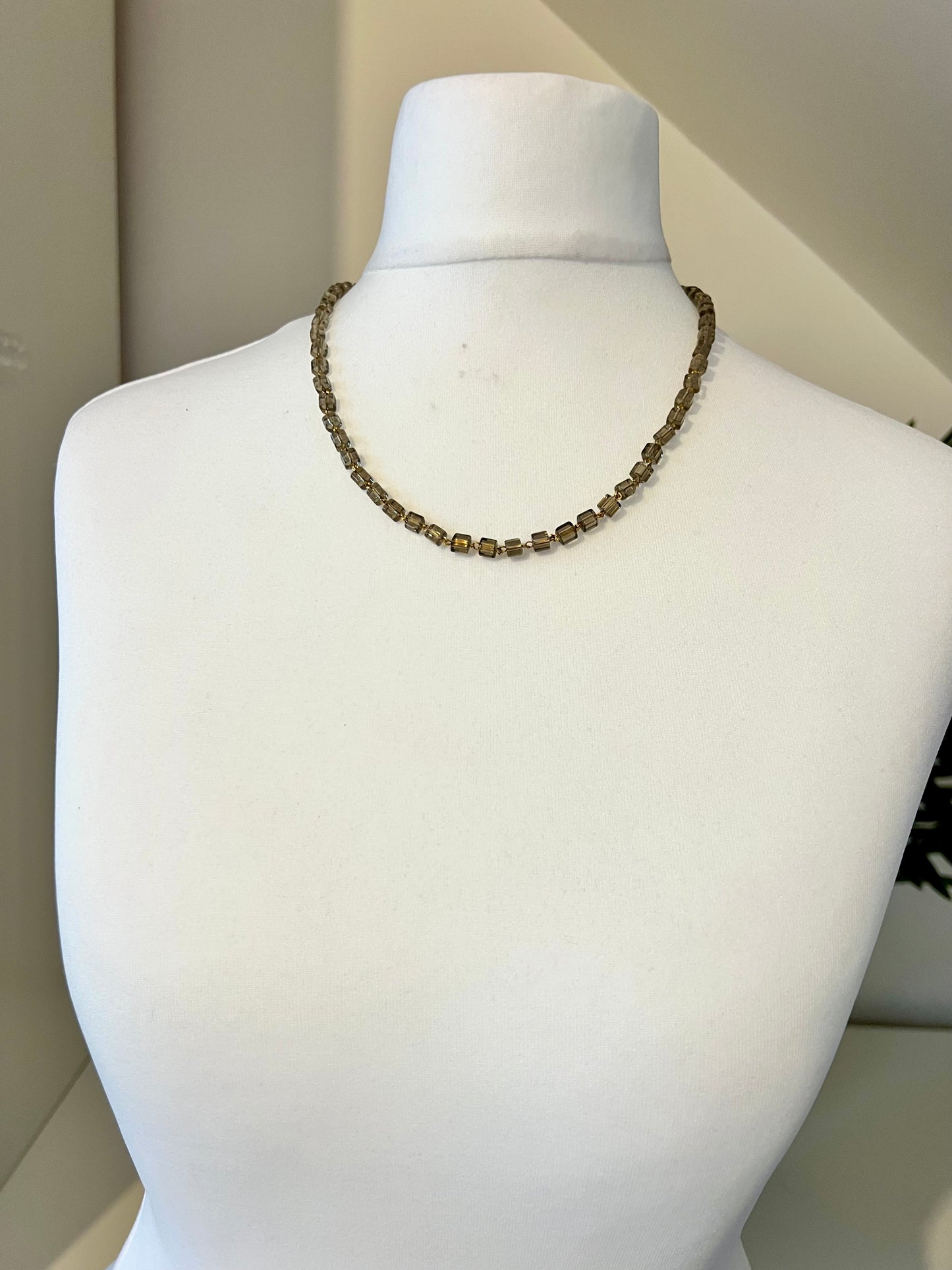 KABILA - Simple grey squared beads with a golden short chain N3233