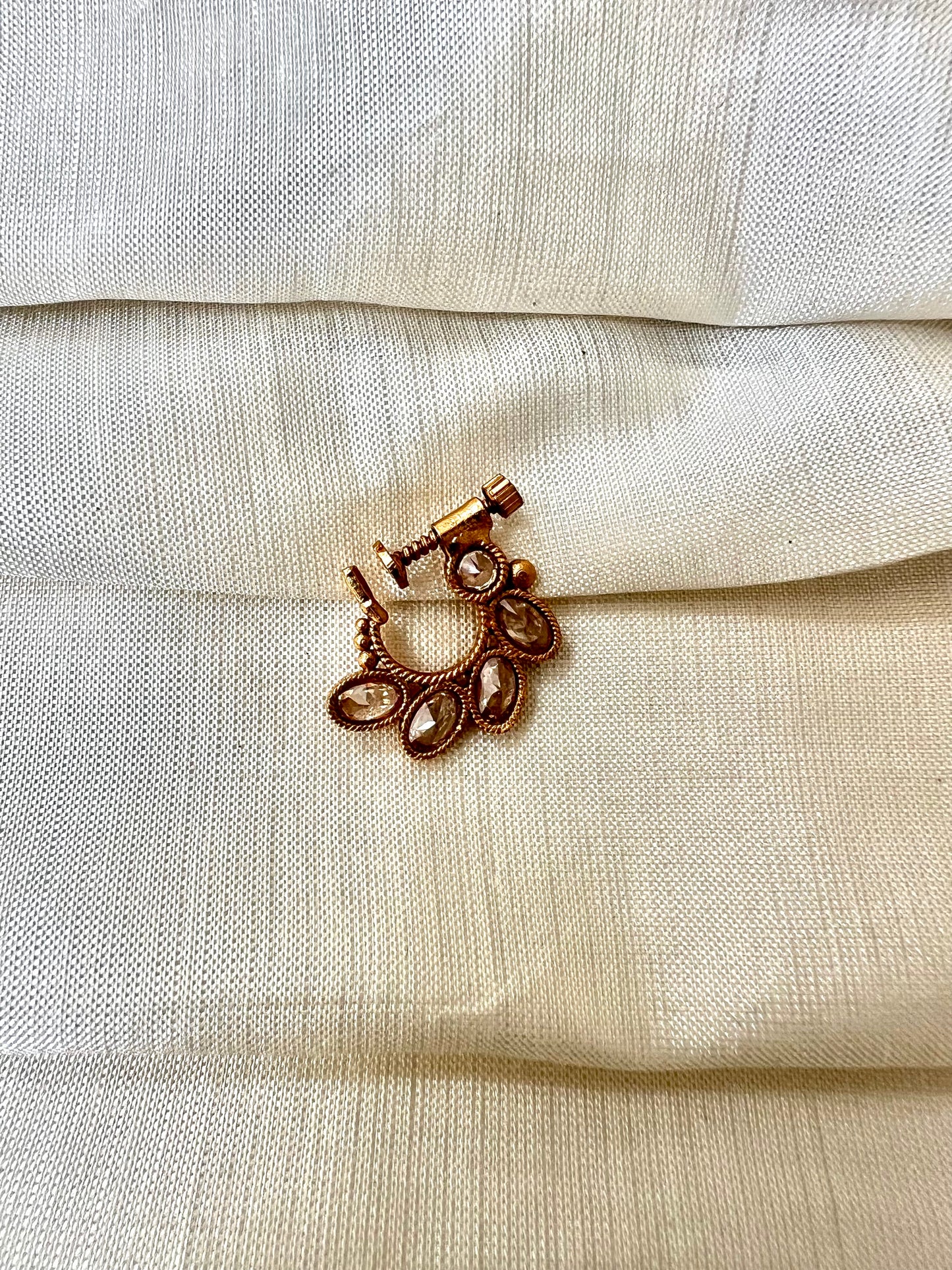 Antique classic clear stoned nosering NR3019