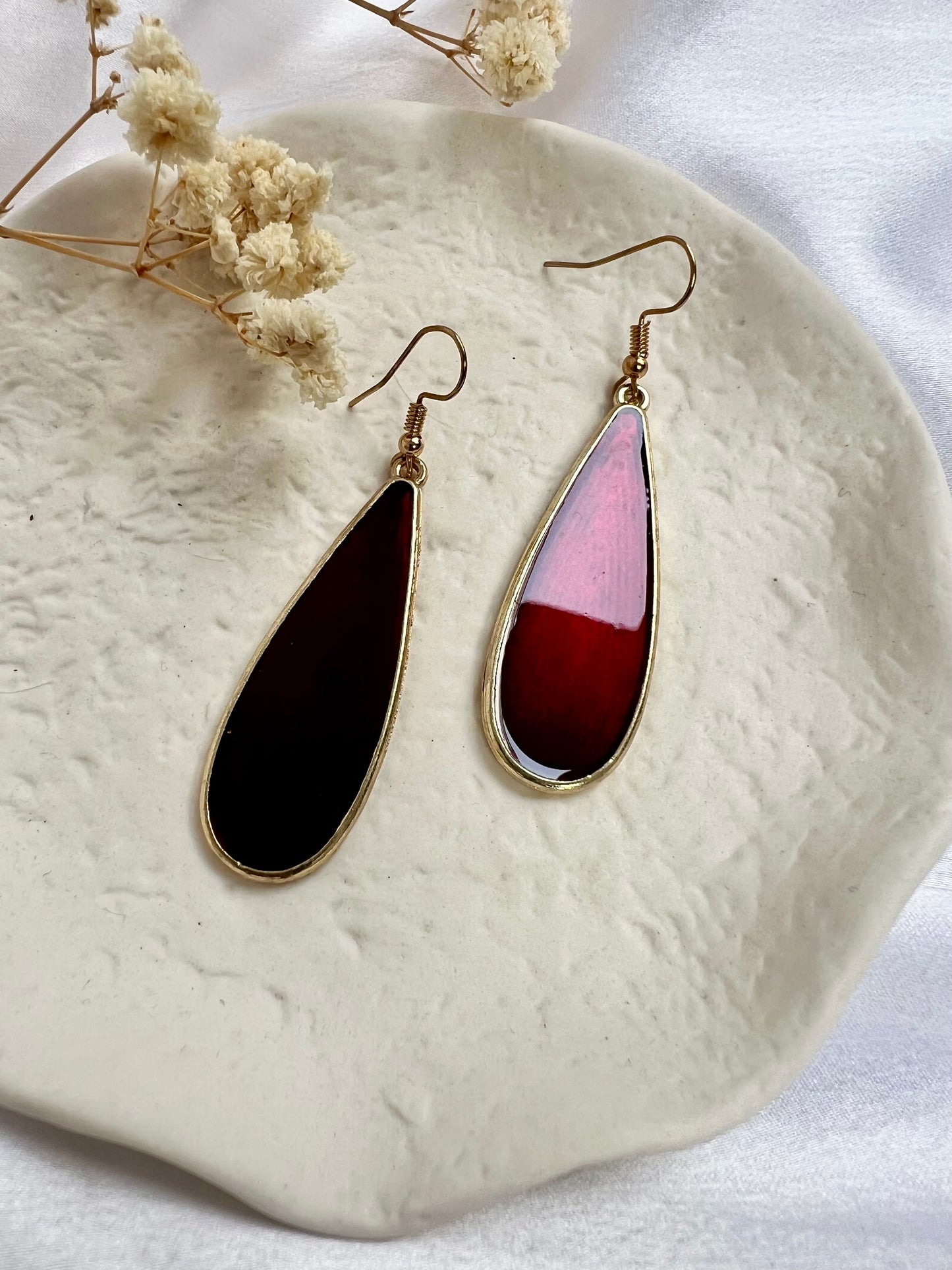 Long dark red gold earrings E3077
