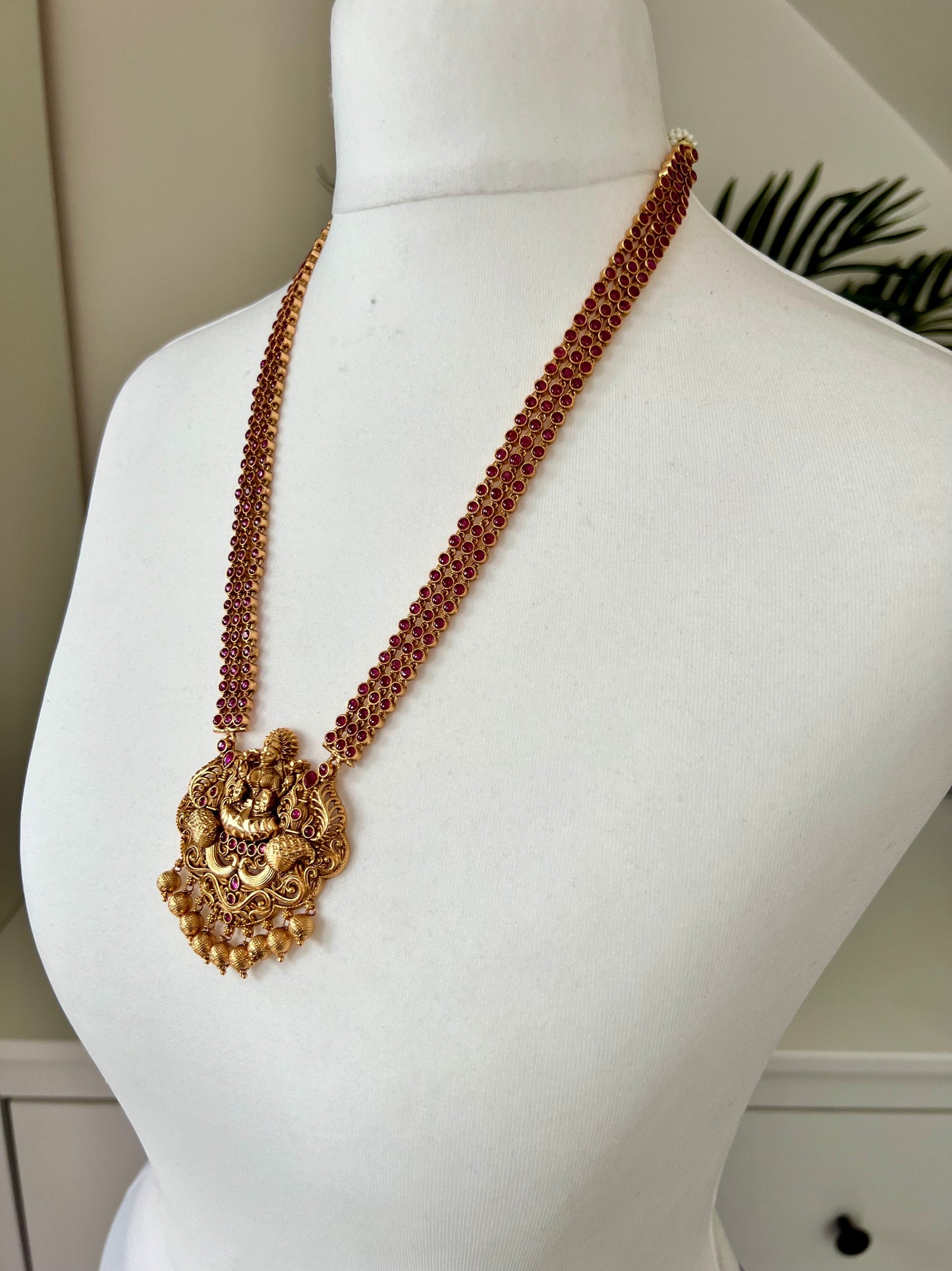 JASO - Antique temple Necklace in ruby with matching jhumkas N3054