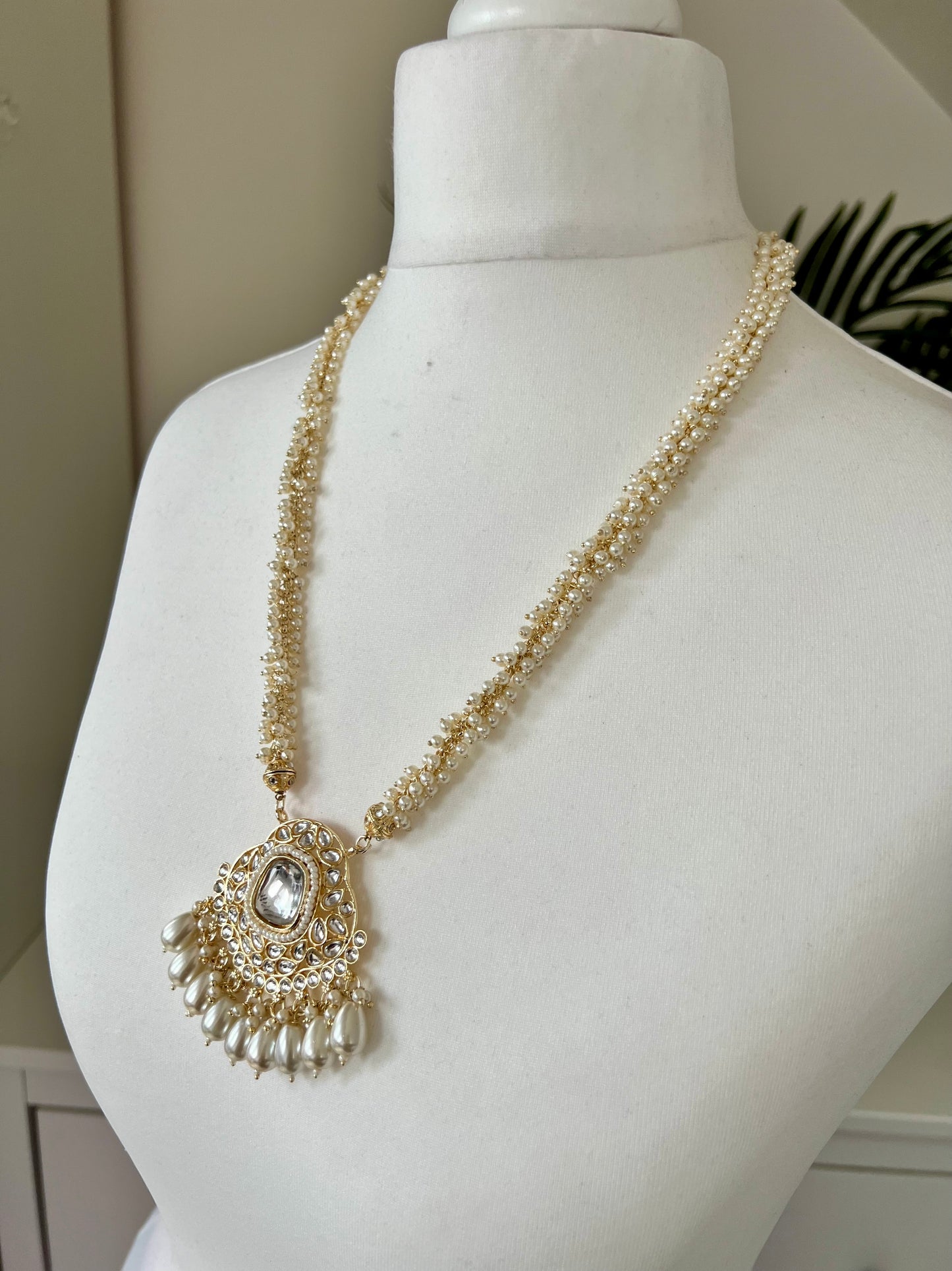 LAVI - Long Kundan style white malai pendant necklace with ivory beads and matching flat earrings N3049