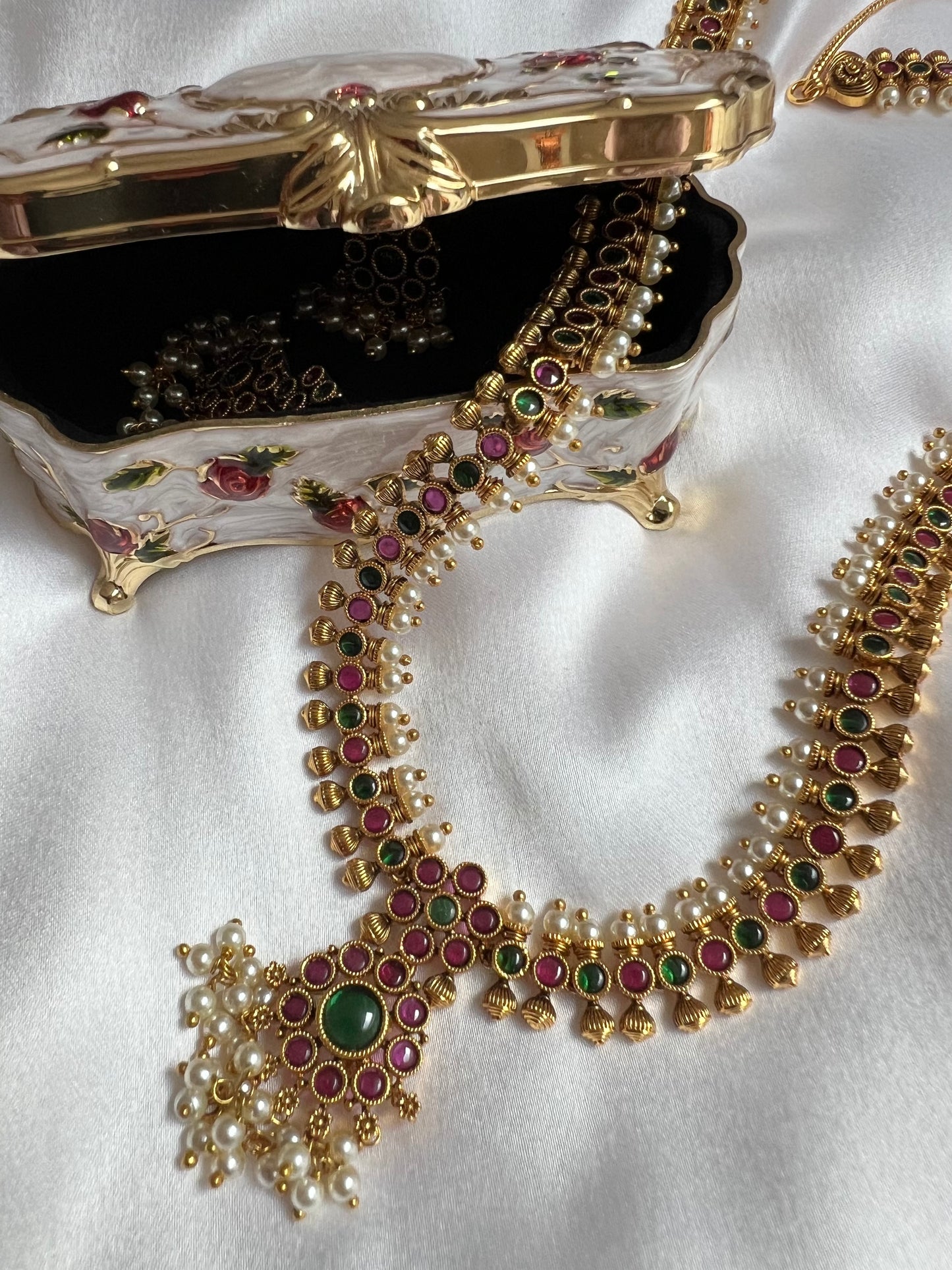 INIYA - Antique Kemp stone matte gold plated rubygreen South Indian long necklace set with a pair of earrings N3003