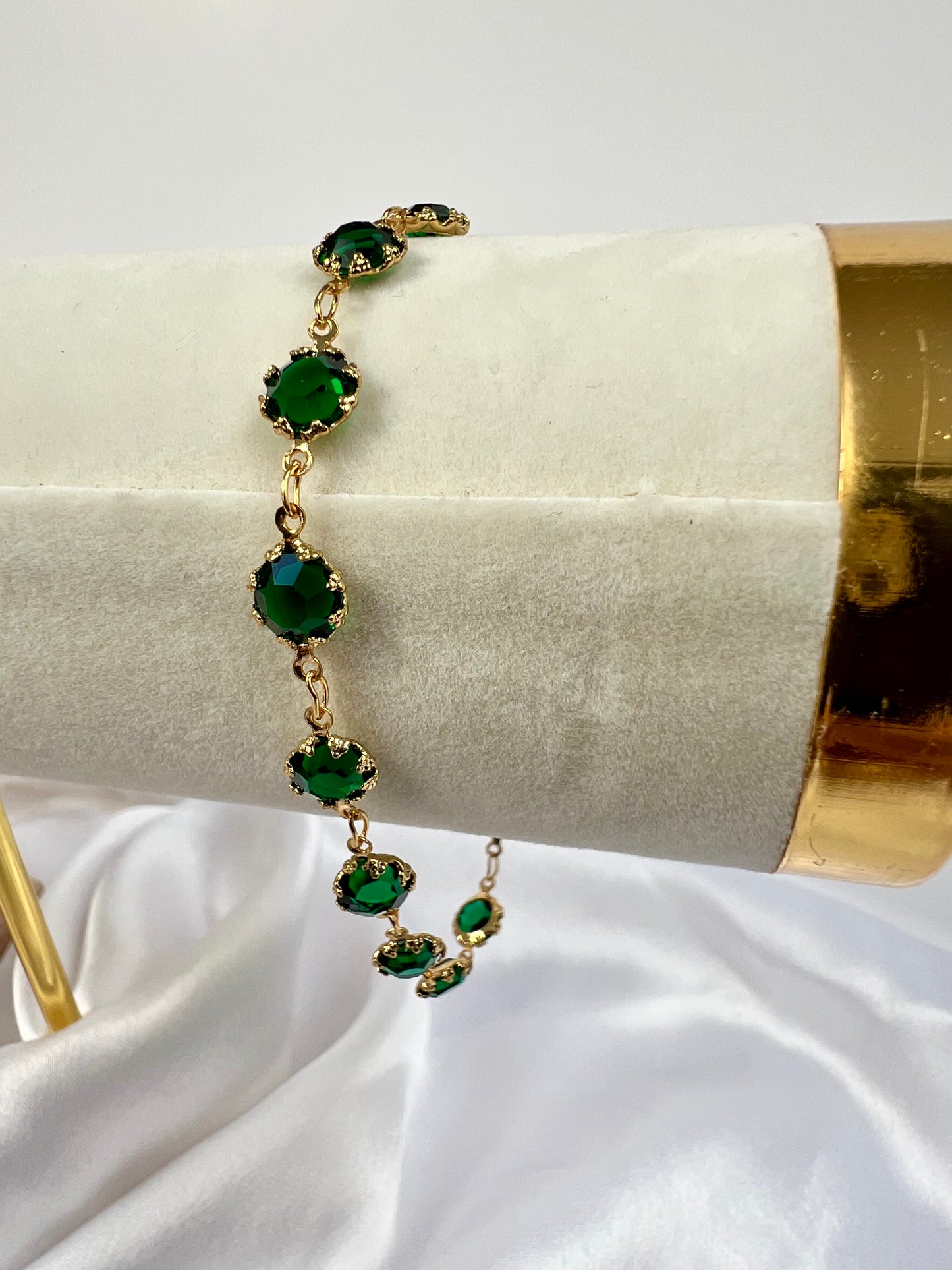 Forest green stoned high gold bracelet B3028