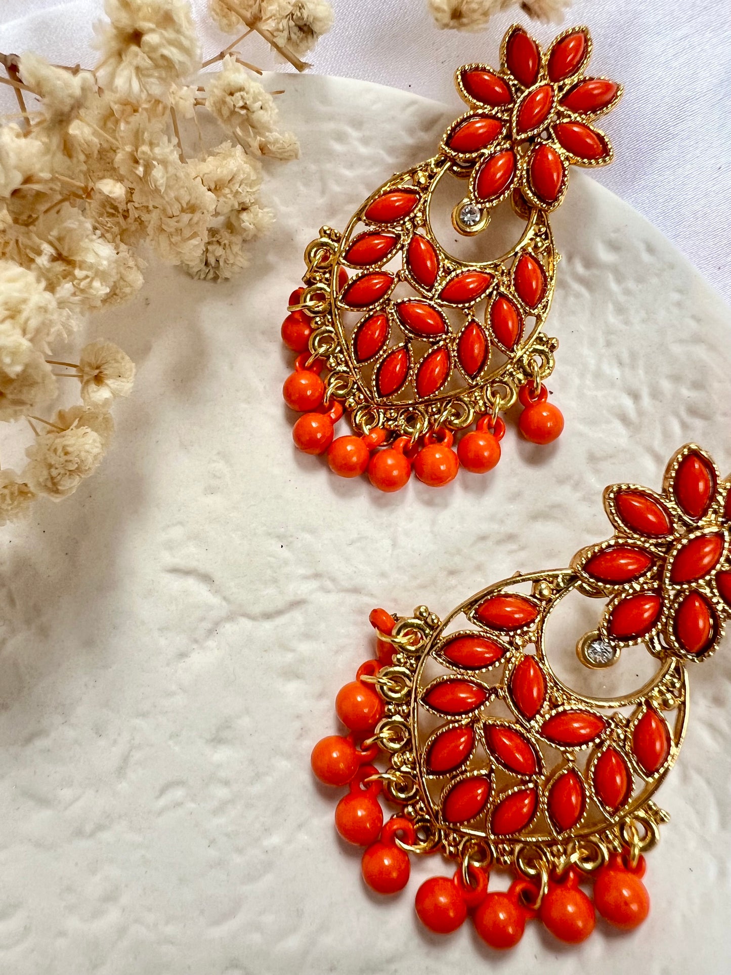 Golden orange flat earrings E3046