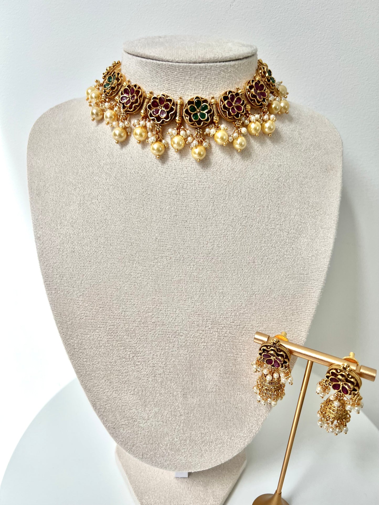 GEETA - Antique gold ruby and green pearl necklace with matching earrings N3253