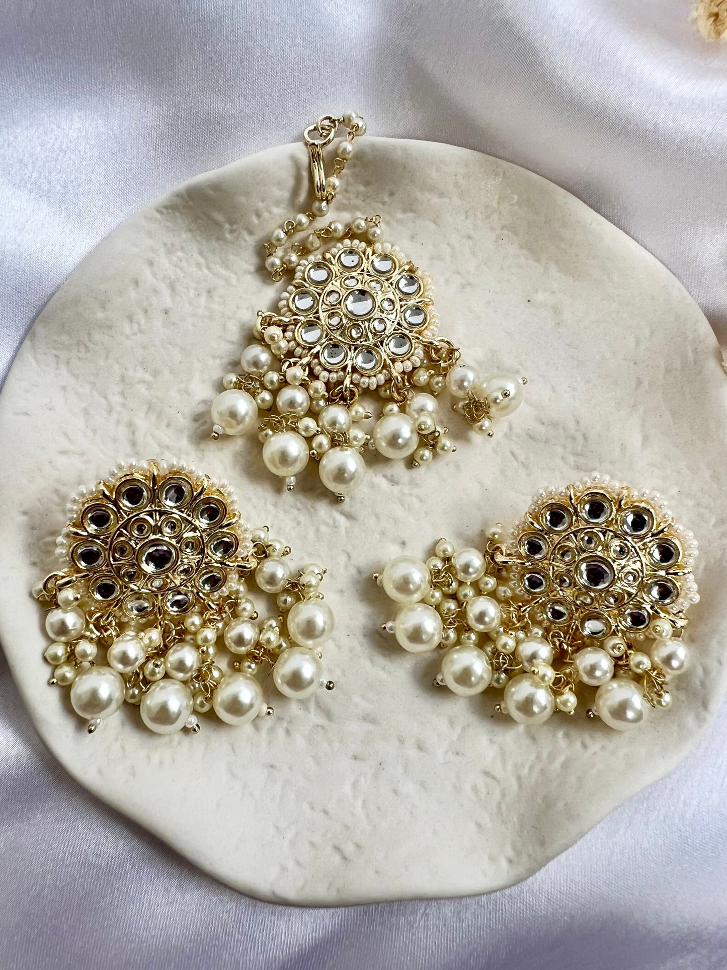 White stoned ivory pearl earring and tikka set ET3004