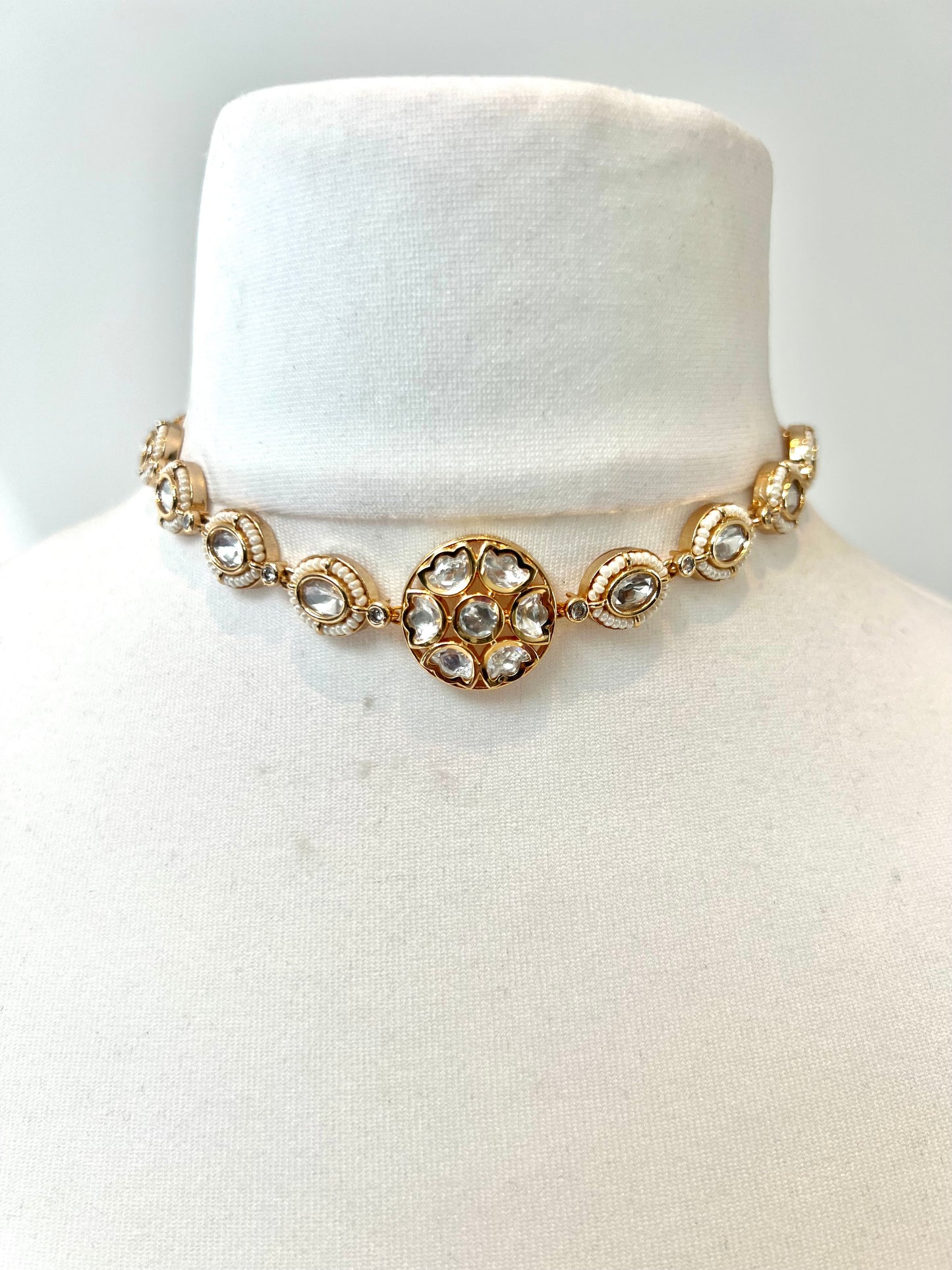 AGUSTA- Kundan classic necklace with gold plating N3279