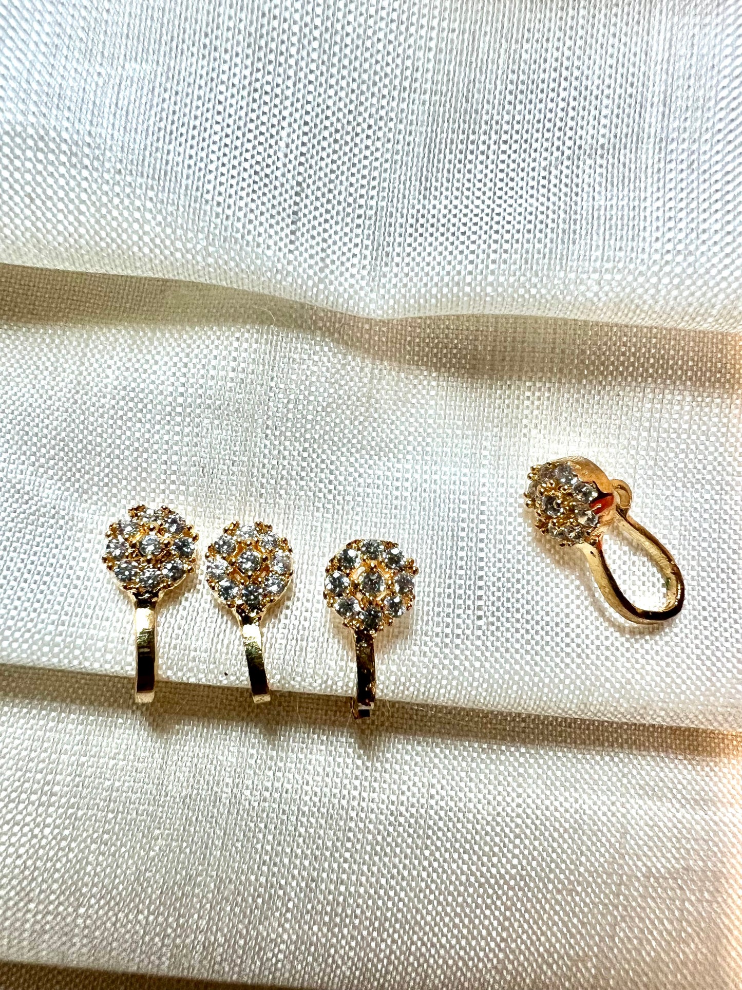 Cz stoned simple press in nosering gold plated NR3040