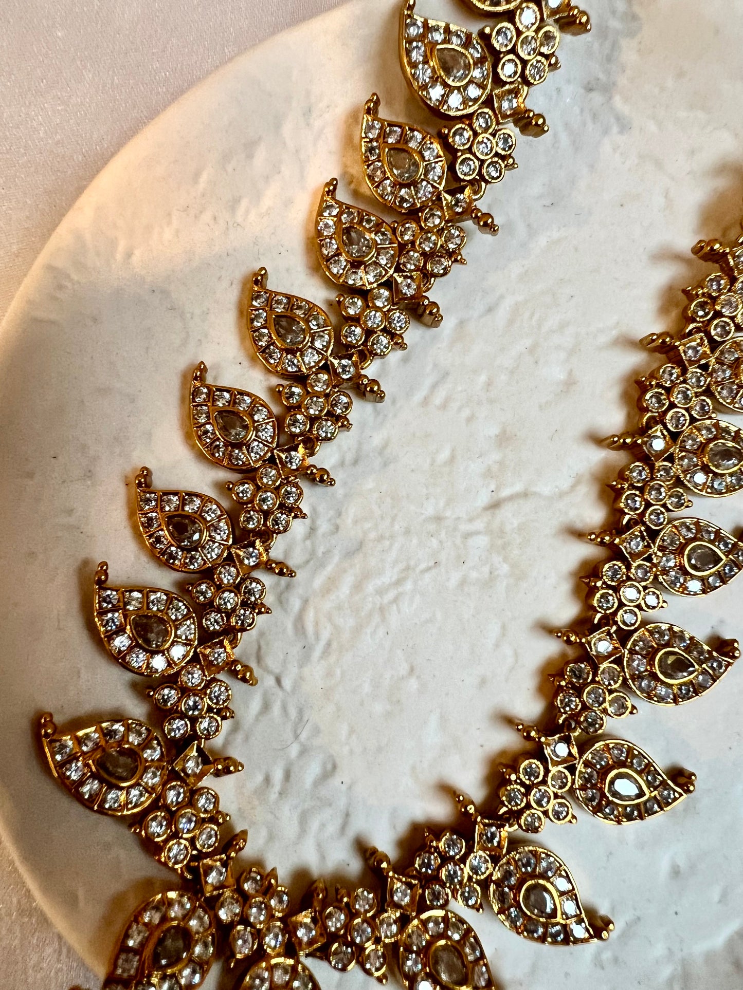 THUVIRA - Long golden haram mango motif with matching earrings N3173