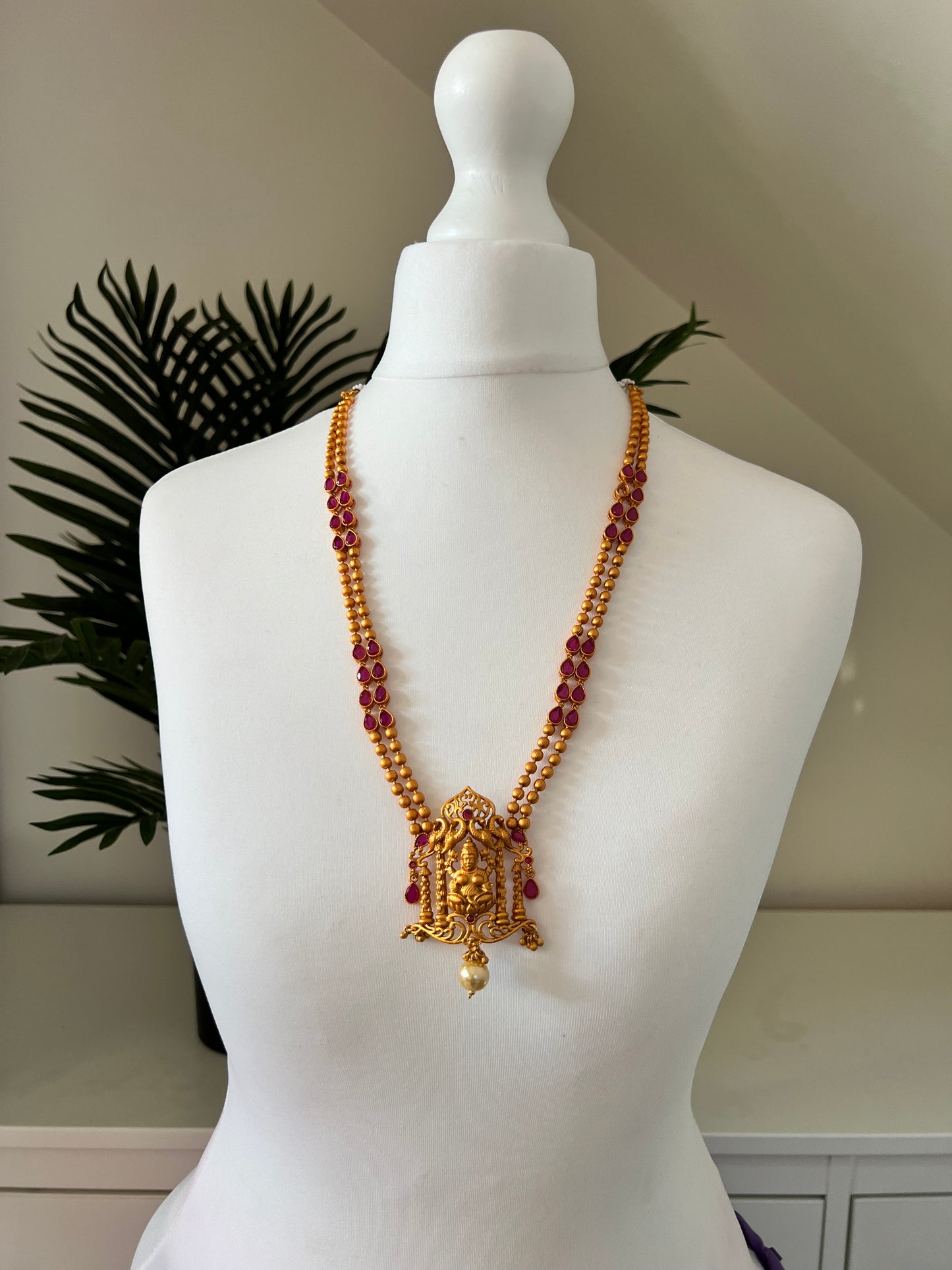 TAHA ruby -Antique temple necklace set in ruby with matching earrings N3006
