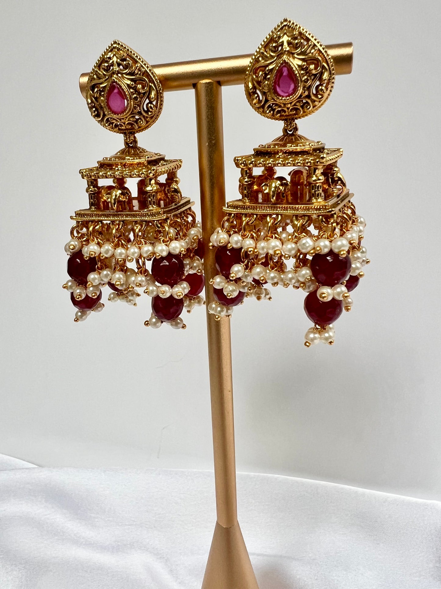 Antique gold plated earring E3019