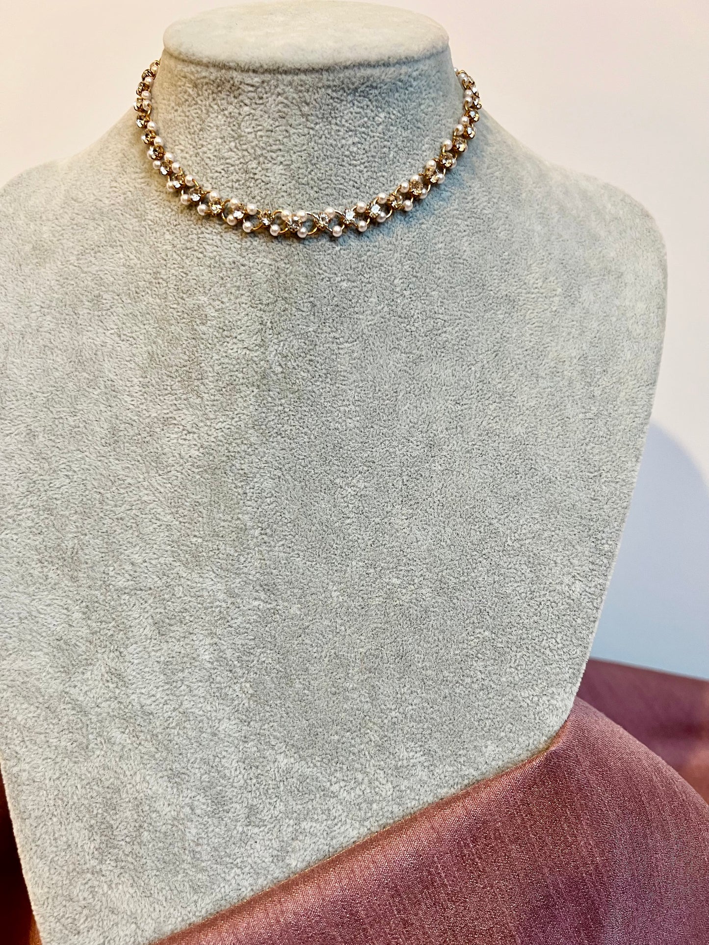 RUVINA - simple short chain pearl stone golden necklace N3236