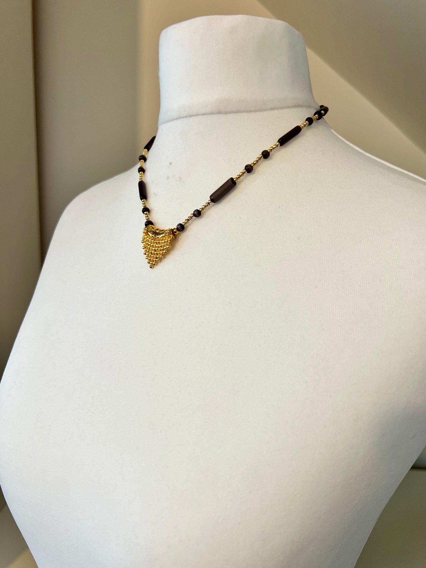 DANIYA - simple short chain purple and gold necklace N3224