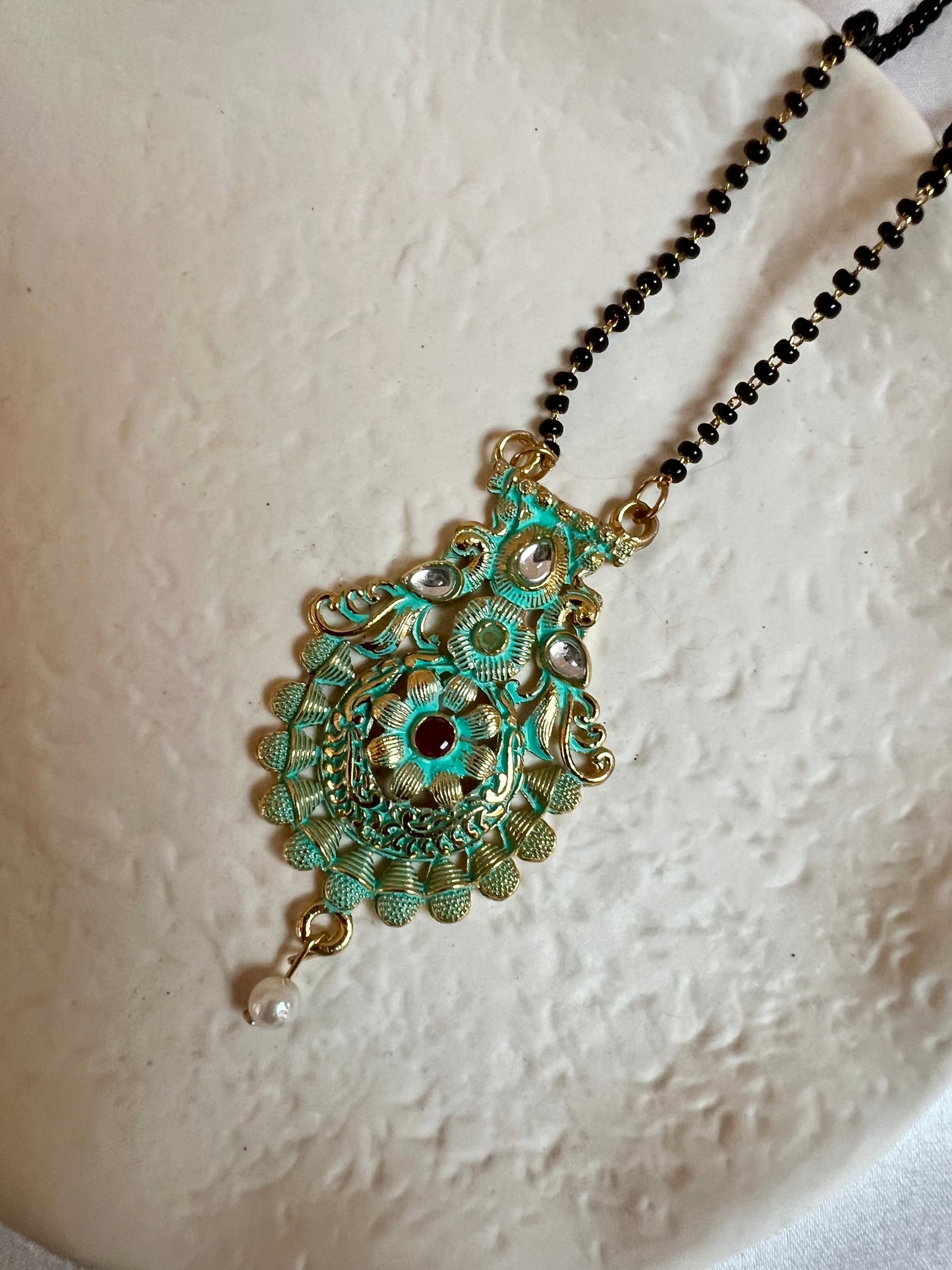 BHAVANA - simple black beaded chain with pendant N3230