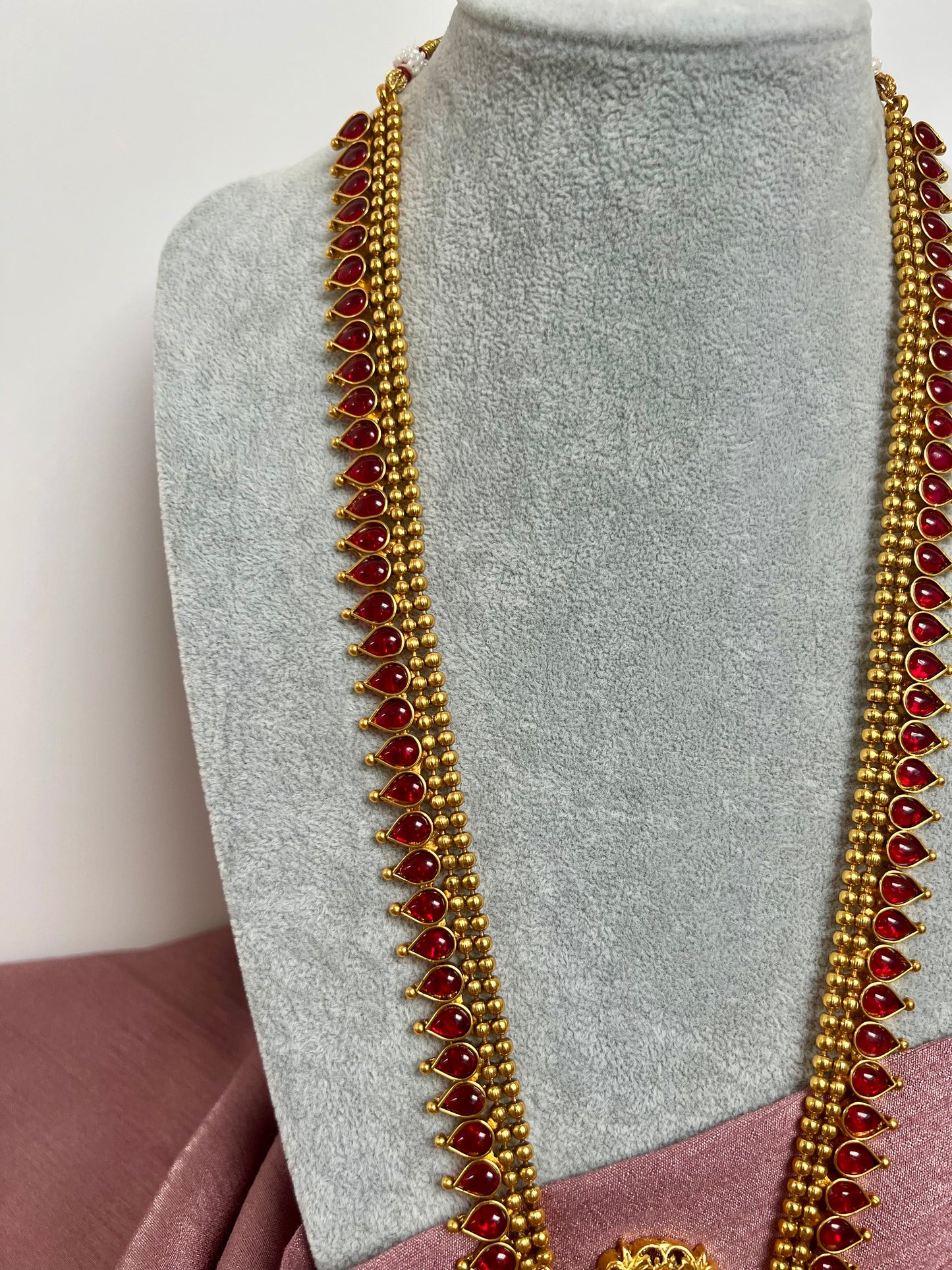 TAVANA - Antique temple ruby gold necklace set with matching earrings N3004