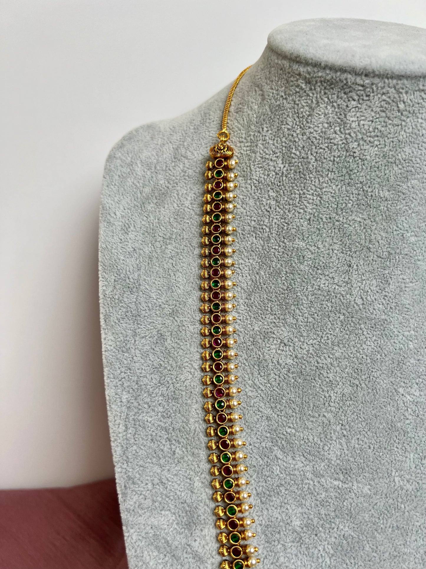 INIYA - Antique Kemp stone matte gold plated rubygreen South Indian long necklace set with a pair of earrings N3003