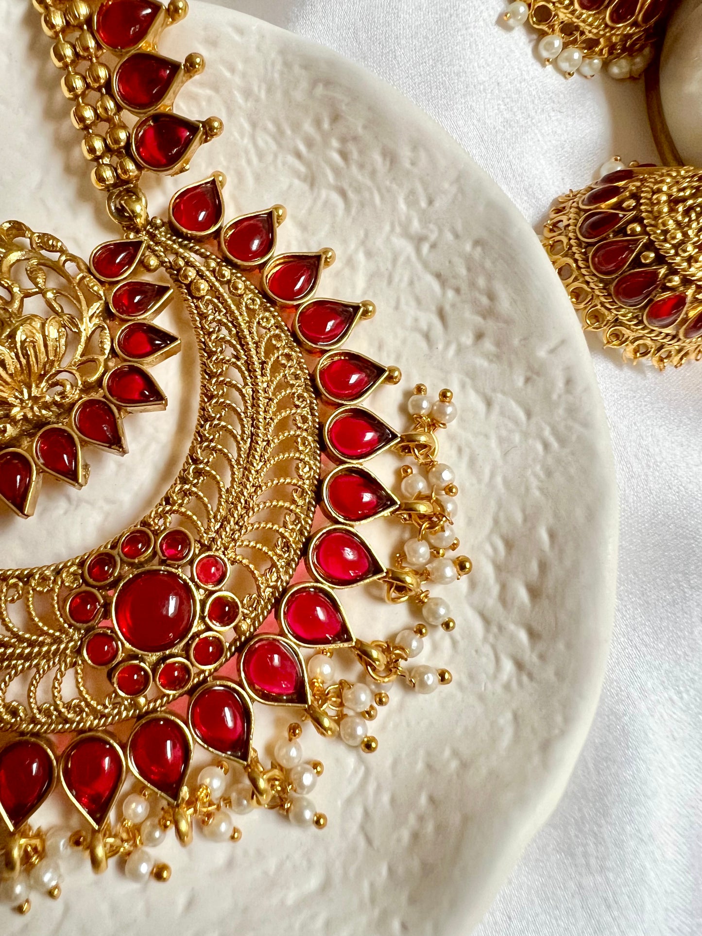 TAVANA - Antique temple ruby gold necklace set with matching earrings N3004