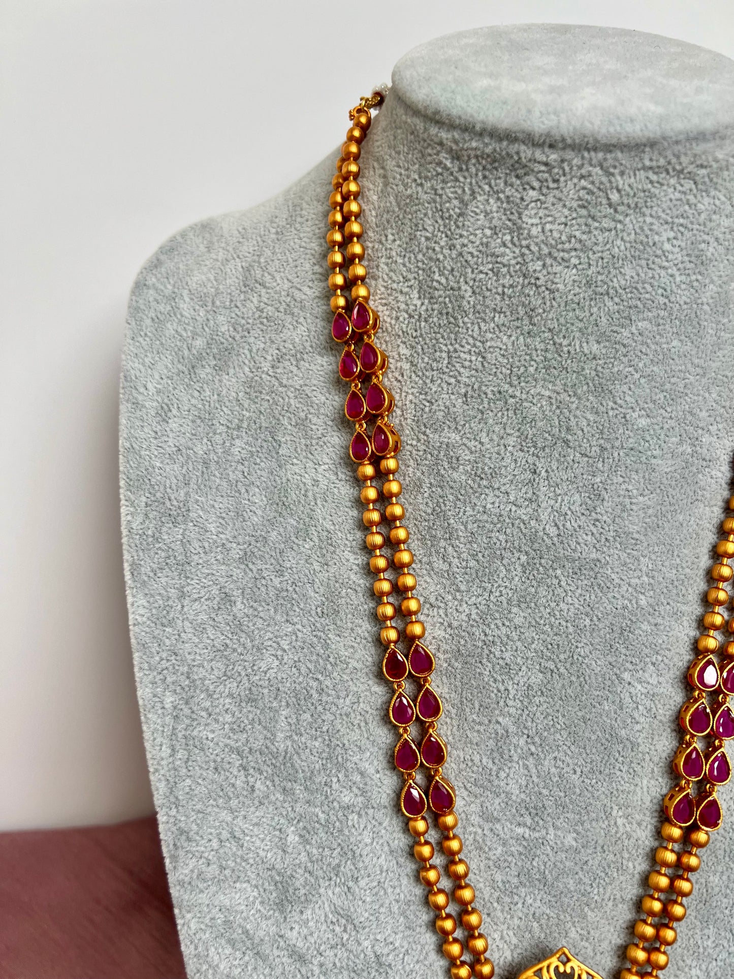 TAHA ruby -Antique temple necklace set in ruby with matching earrings N3006