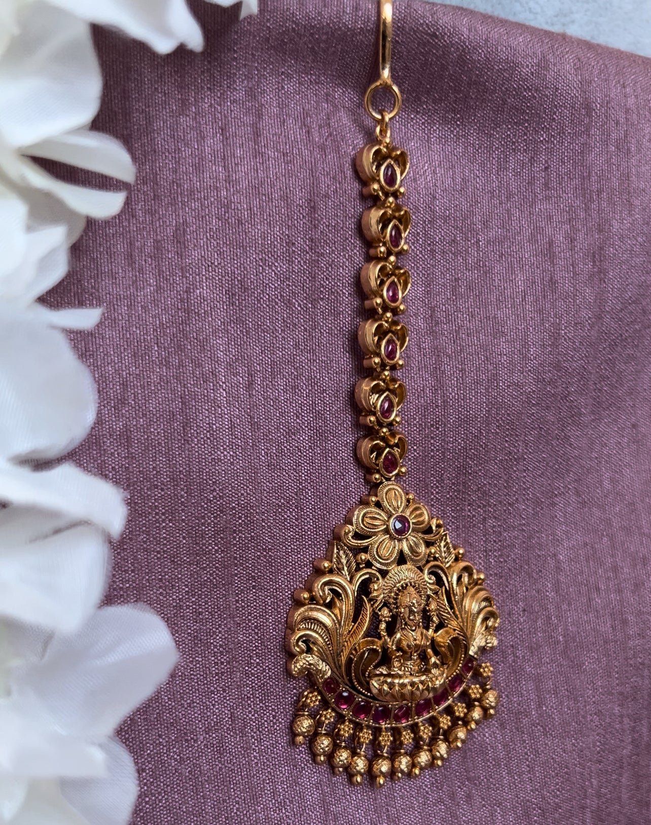 Antique temple gold plated tikka in ruby T3014