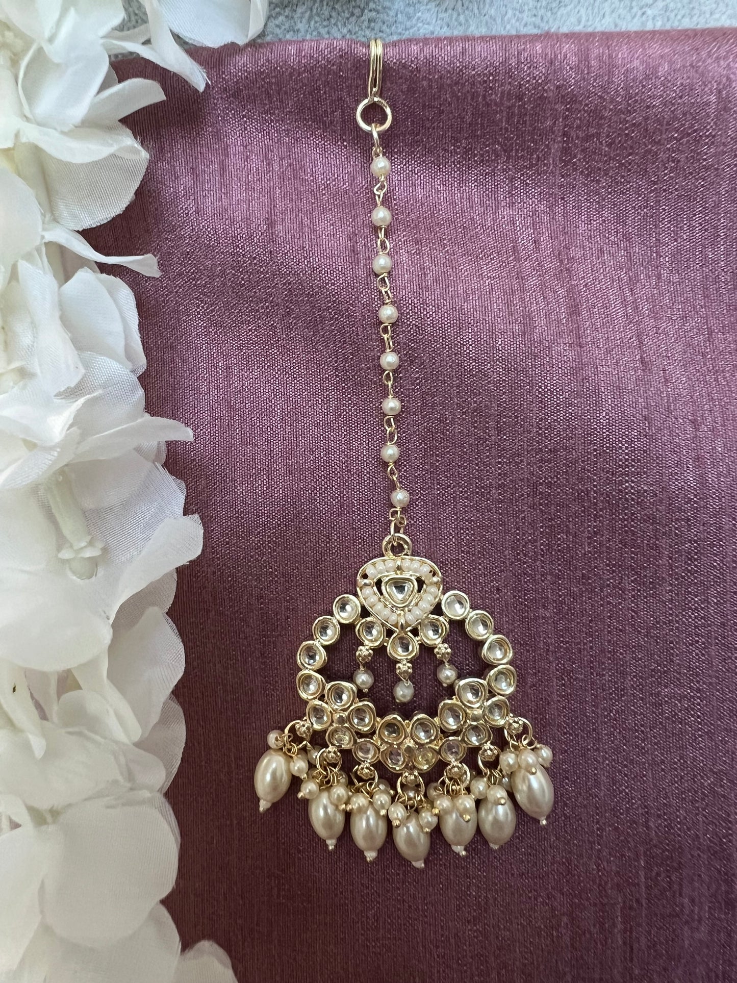 kundan stoned white pearls tikka T3019