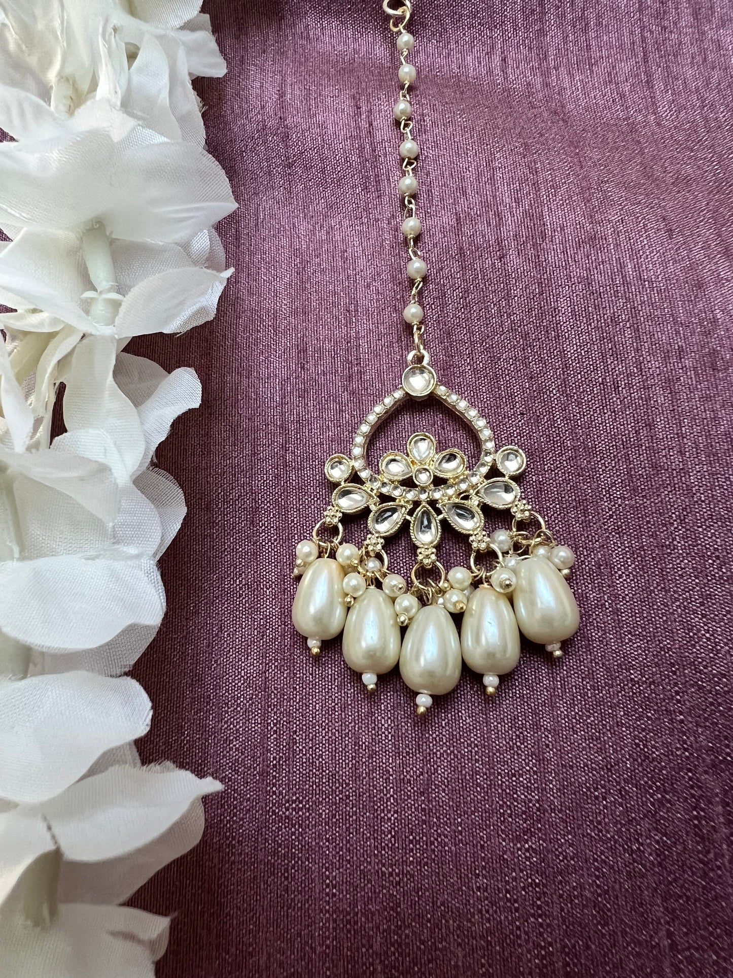 kundan stoned white pearl tikka T3018
