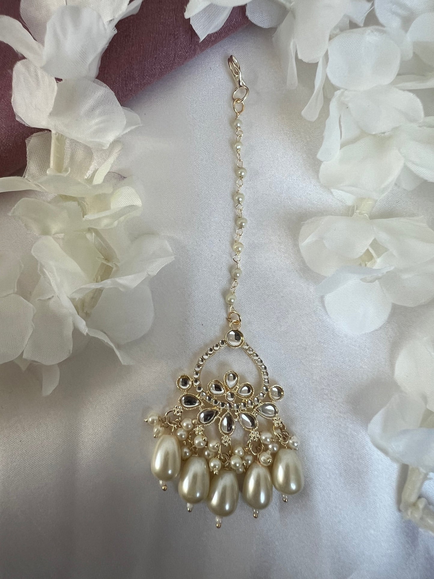 kundan stoned white pearl tikka T3018