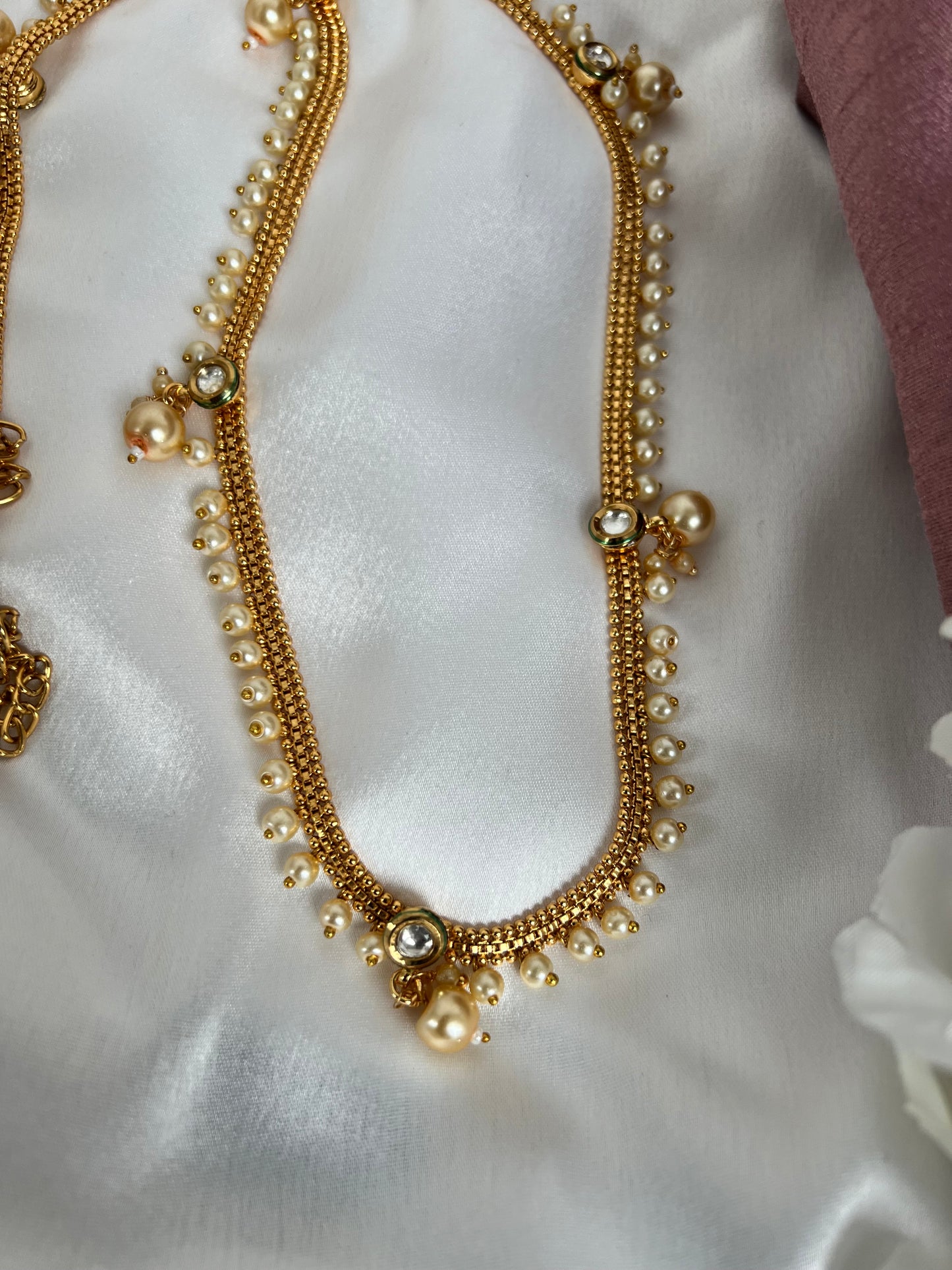 Antique gold plated waistchain with kundan round stones and pearls W3004