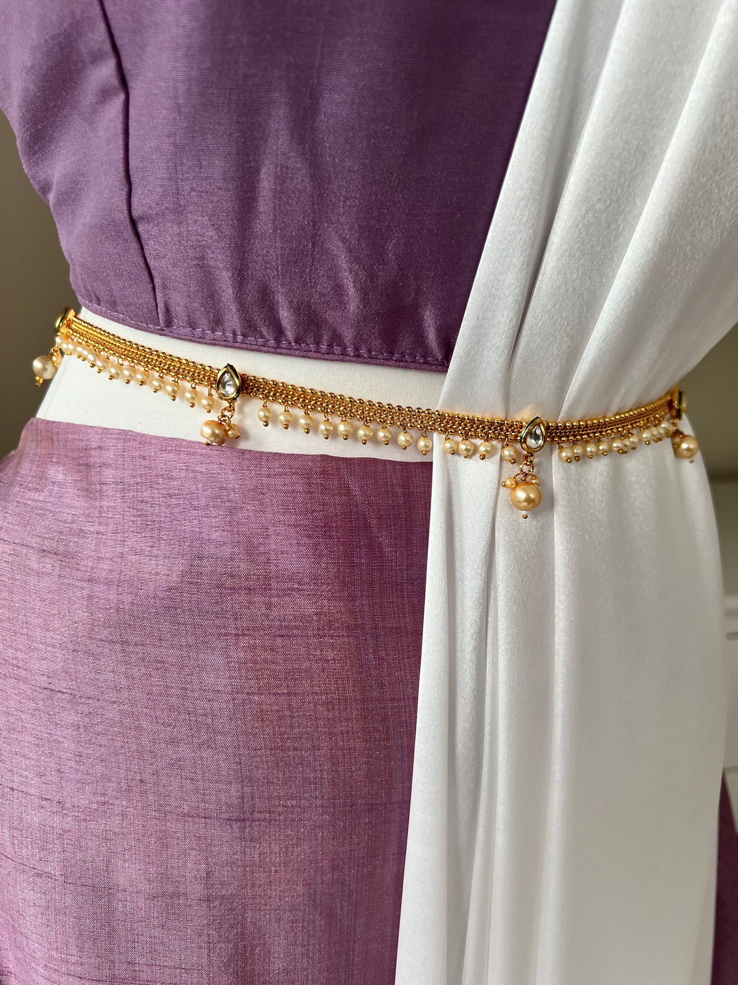 Antique gold plated waistchain with kundan tear drop shaped stones and pearls W3017