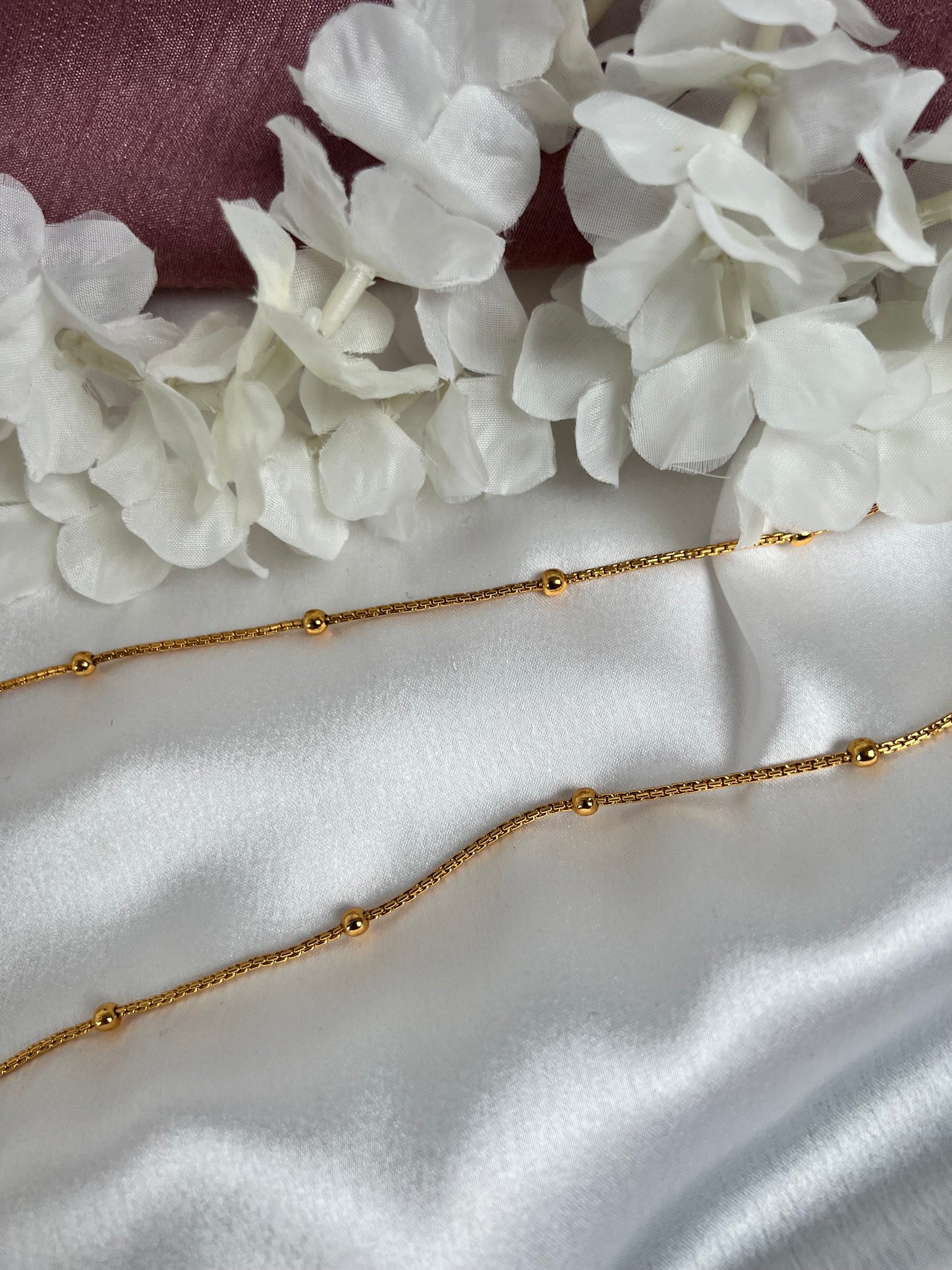 Simple gold plated waistchain embellishe with golden balls W3015