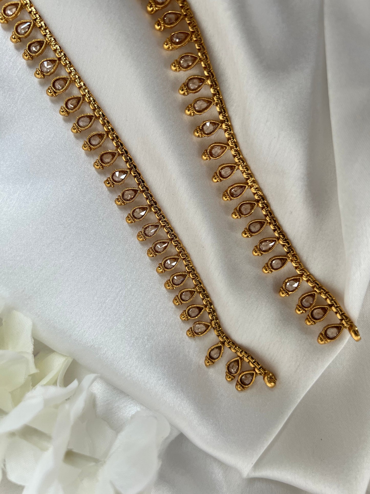 Goldplated stone anklets with bells A3001