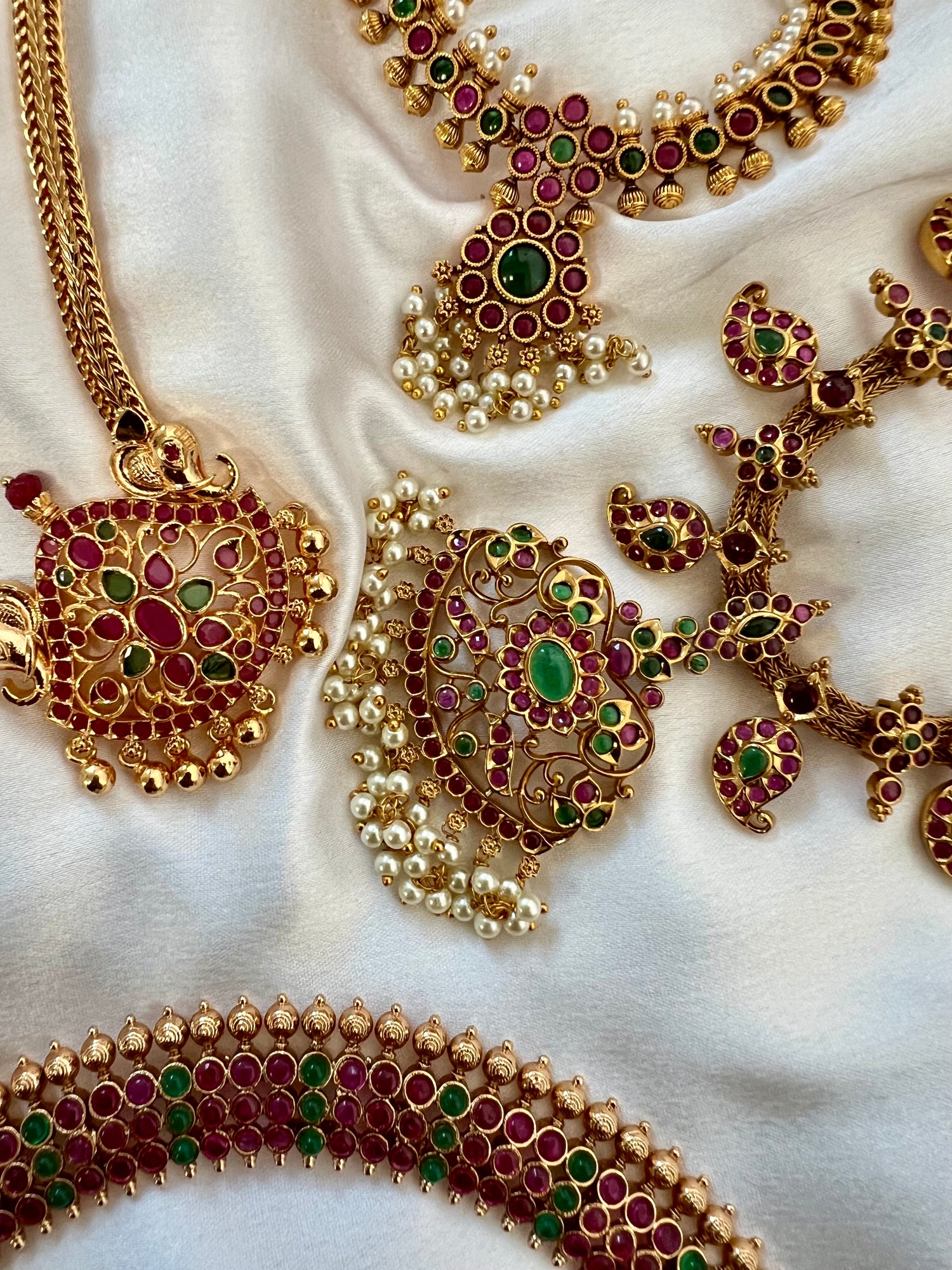 Kemp stone necklaces