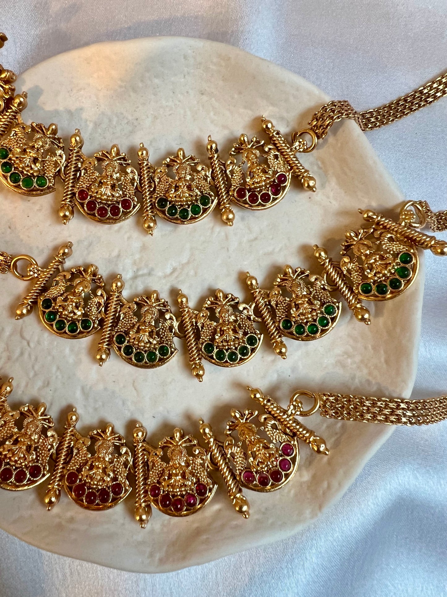 Antique temple matte gold short necklacce with matching jhumkas N3169