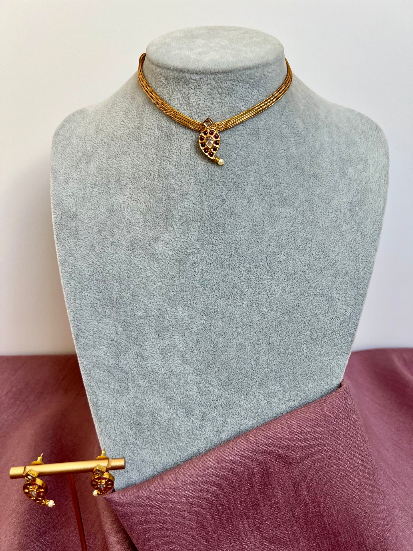 KIARA - Mango pendant gold choker necklace with small earrings N3115