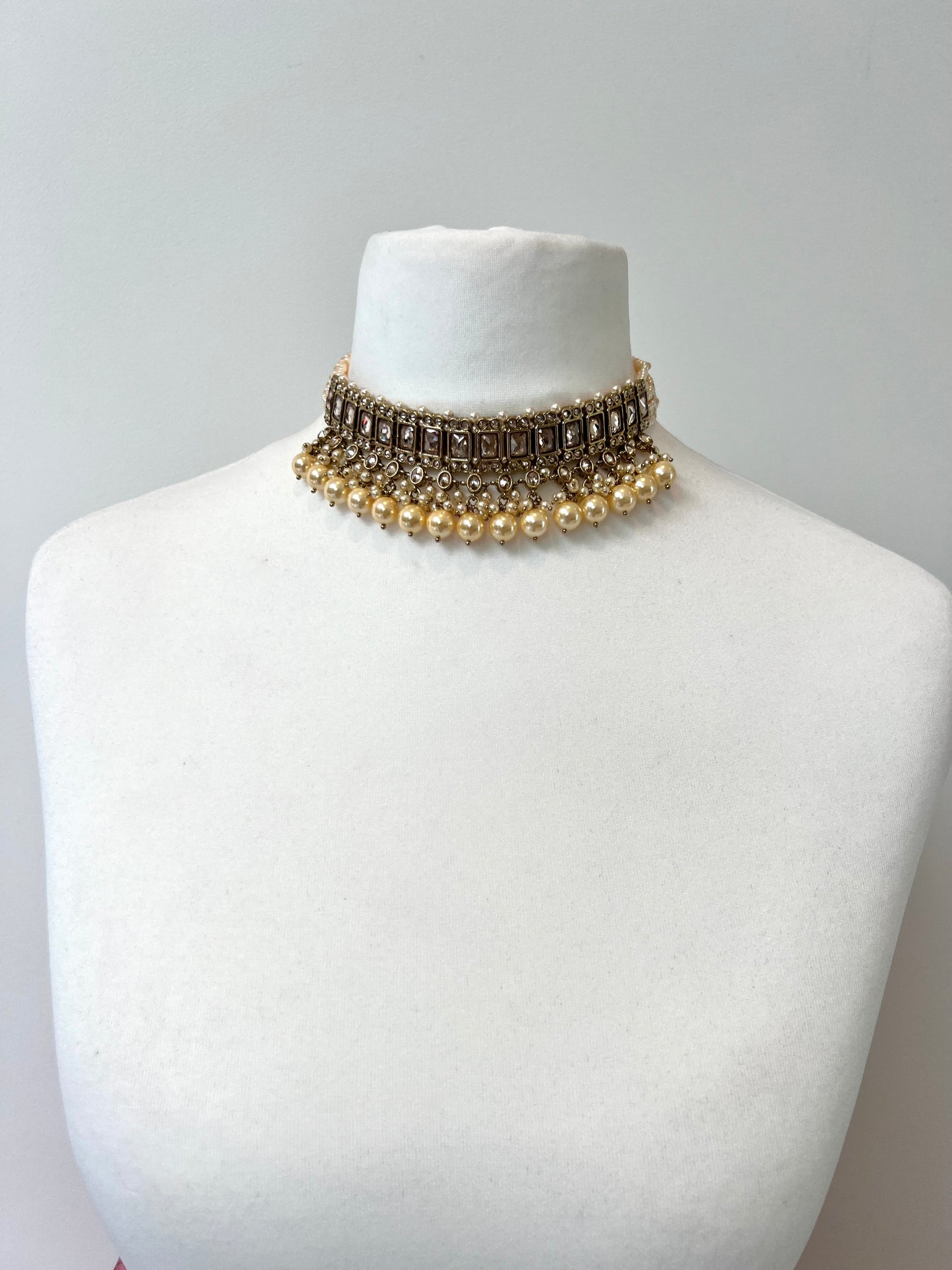 ANANTHIYA - Mehndi plated ivory pearl necklace with matching earrings and tikka N3298