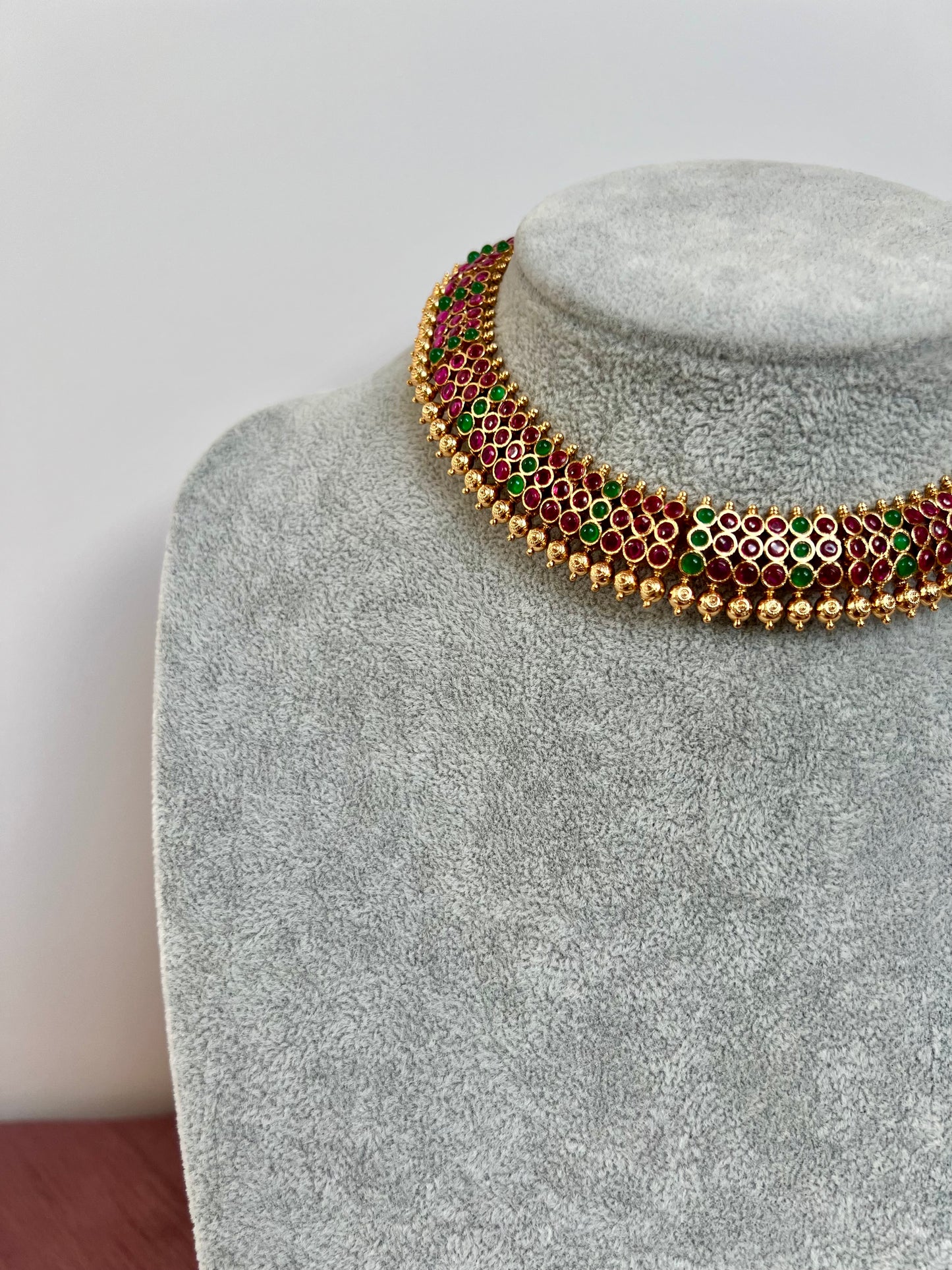 ABINAYA - Short antique rubygreen necklace band with jhumkas N3053