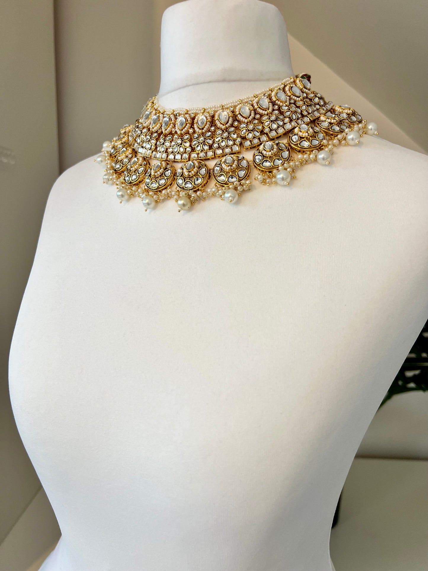 AVEENAS -Bridal high neck necklace set with earrings and tikka in white N3196