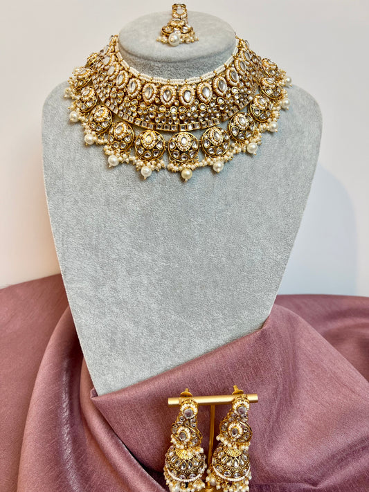 AVEENAS -Bridal high neck necklace set with earrings and tikka in white N3196