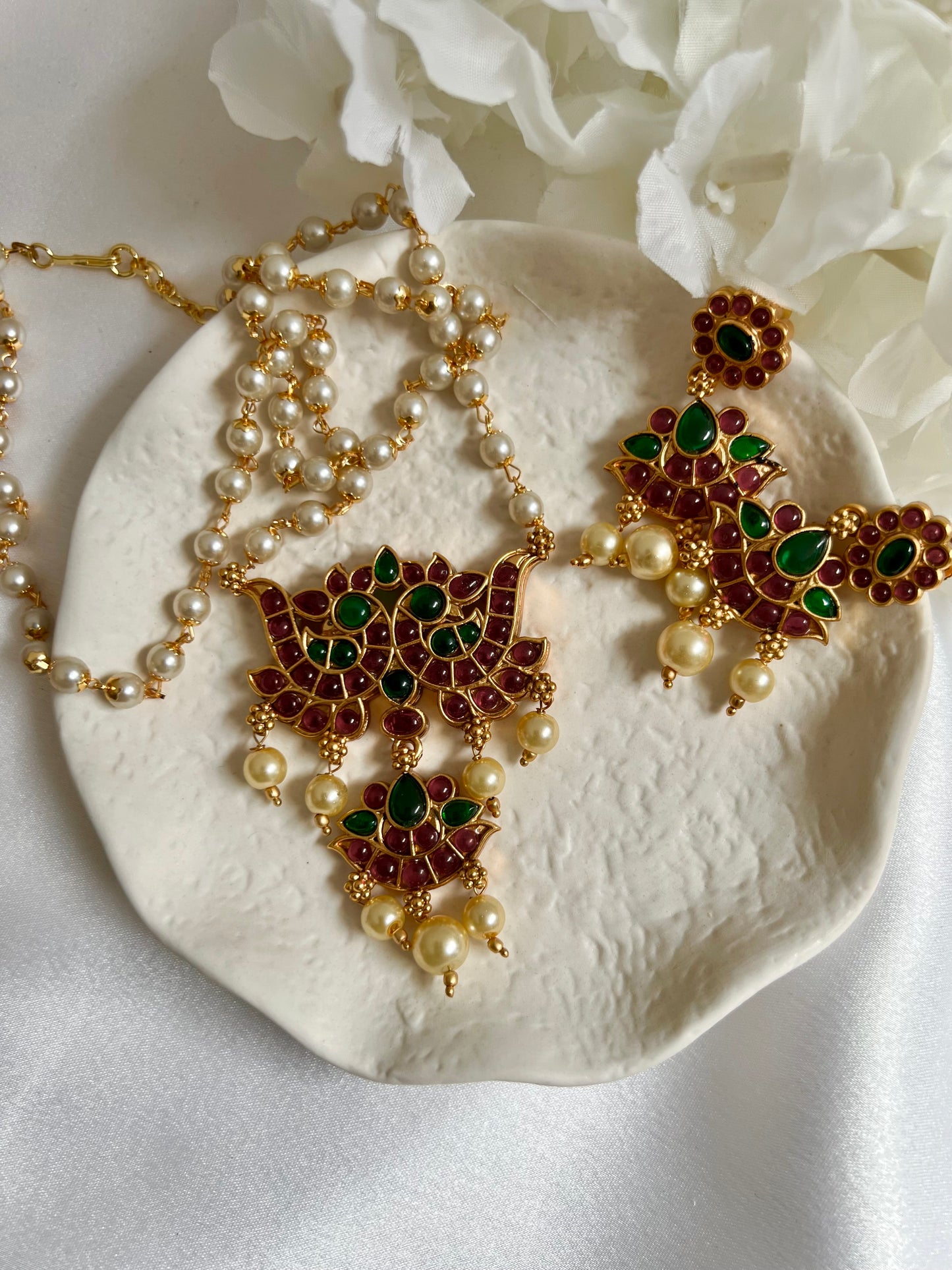 MEERA - Long kemp peacock pearl chain rubygreen necklace with earrings N3110