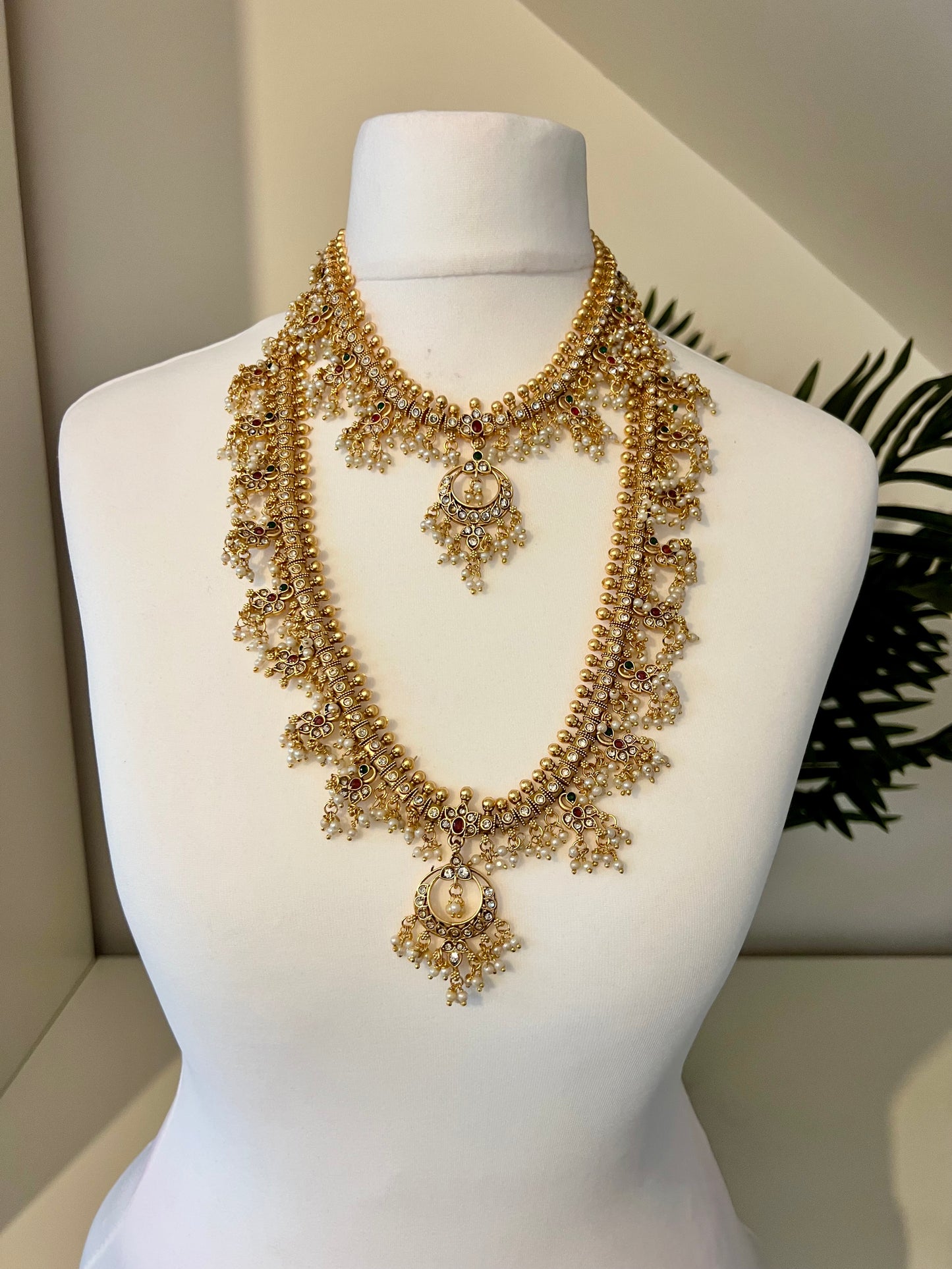 SANGI - Bridal Guttapusala long and short necklace with pearls and flat earrings and tikka N3185