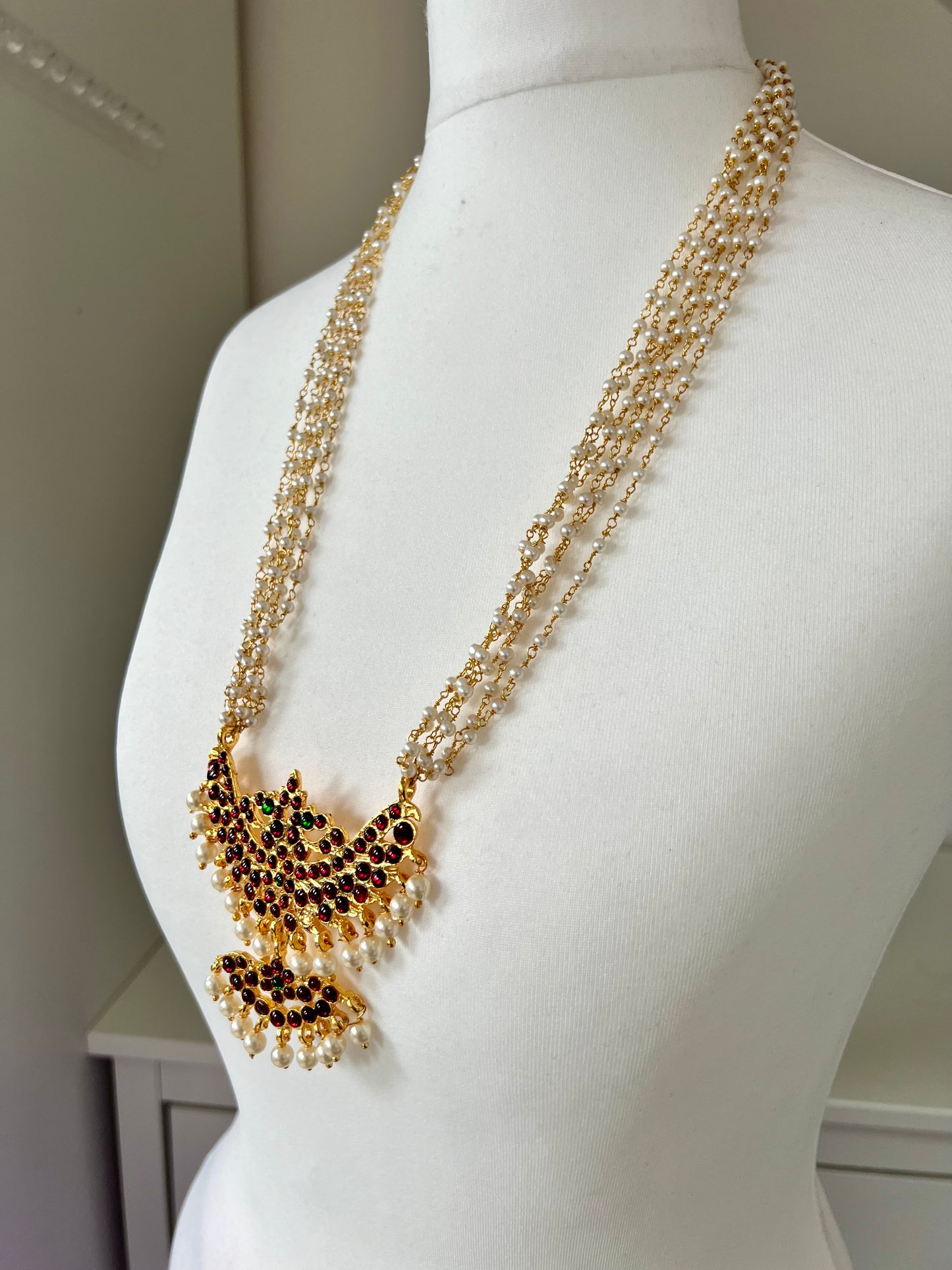 SSANVI - Long kemp style jewellery with white pearls N3105, N3103, N3104